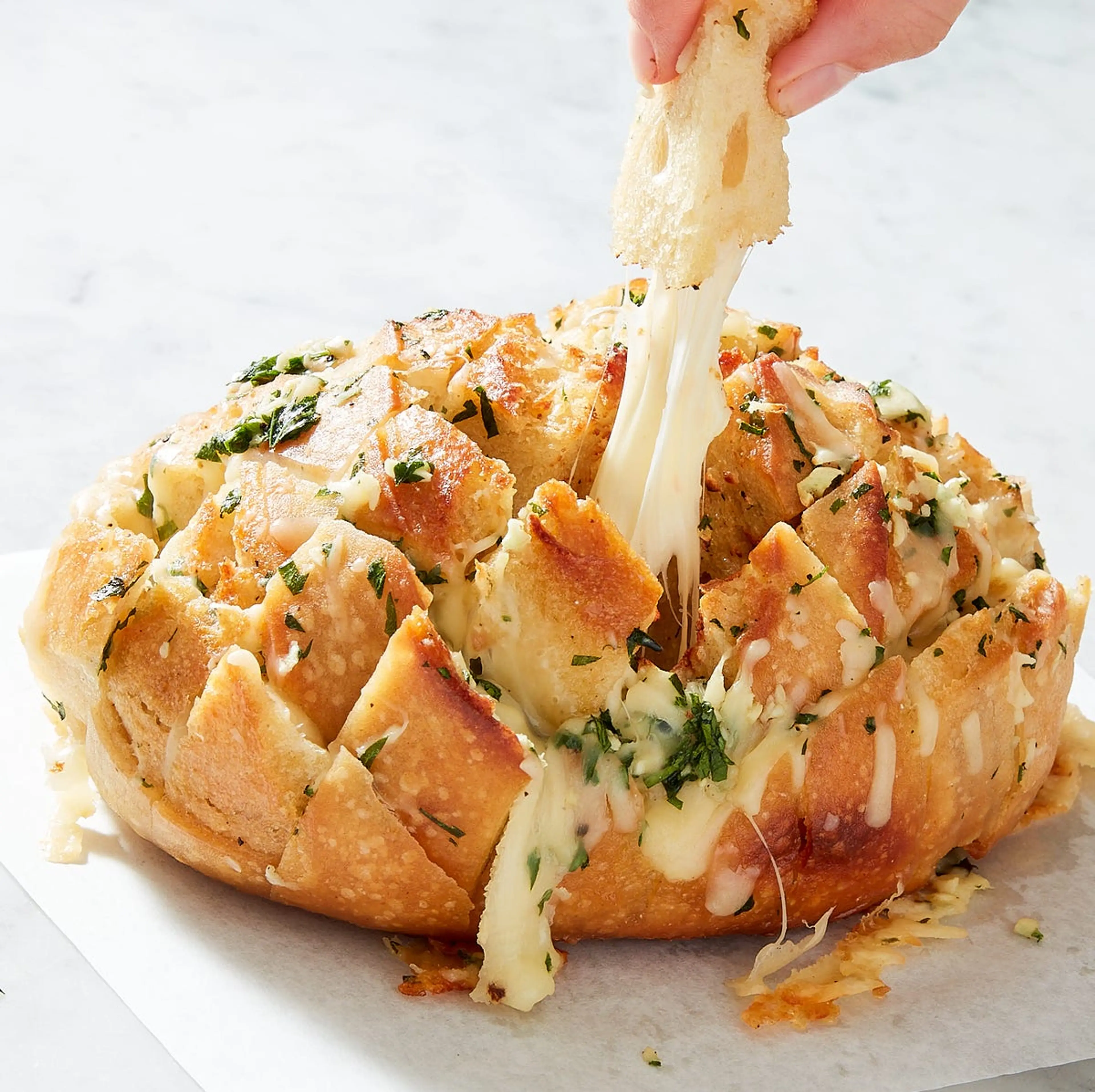 Cheesy Garlic Pull-Apart Bread