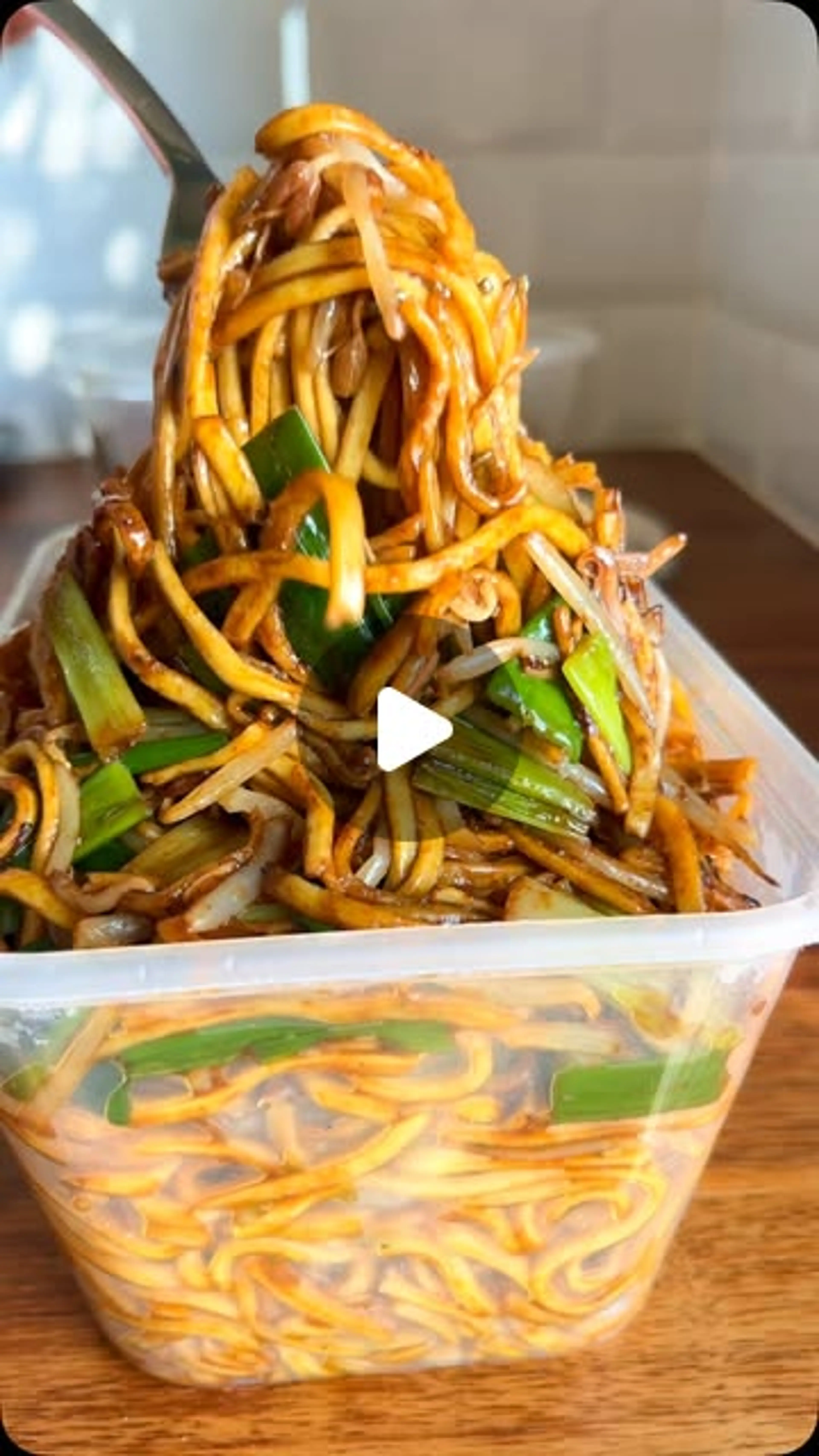 Chinese Takeout Style Fried Noodles in 10 Minutes
