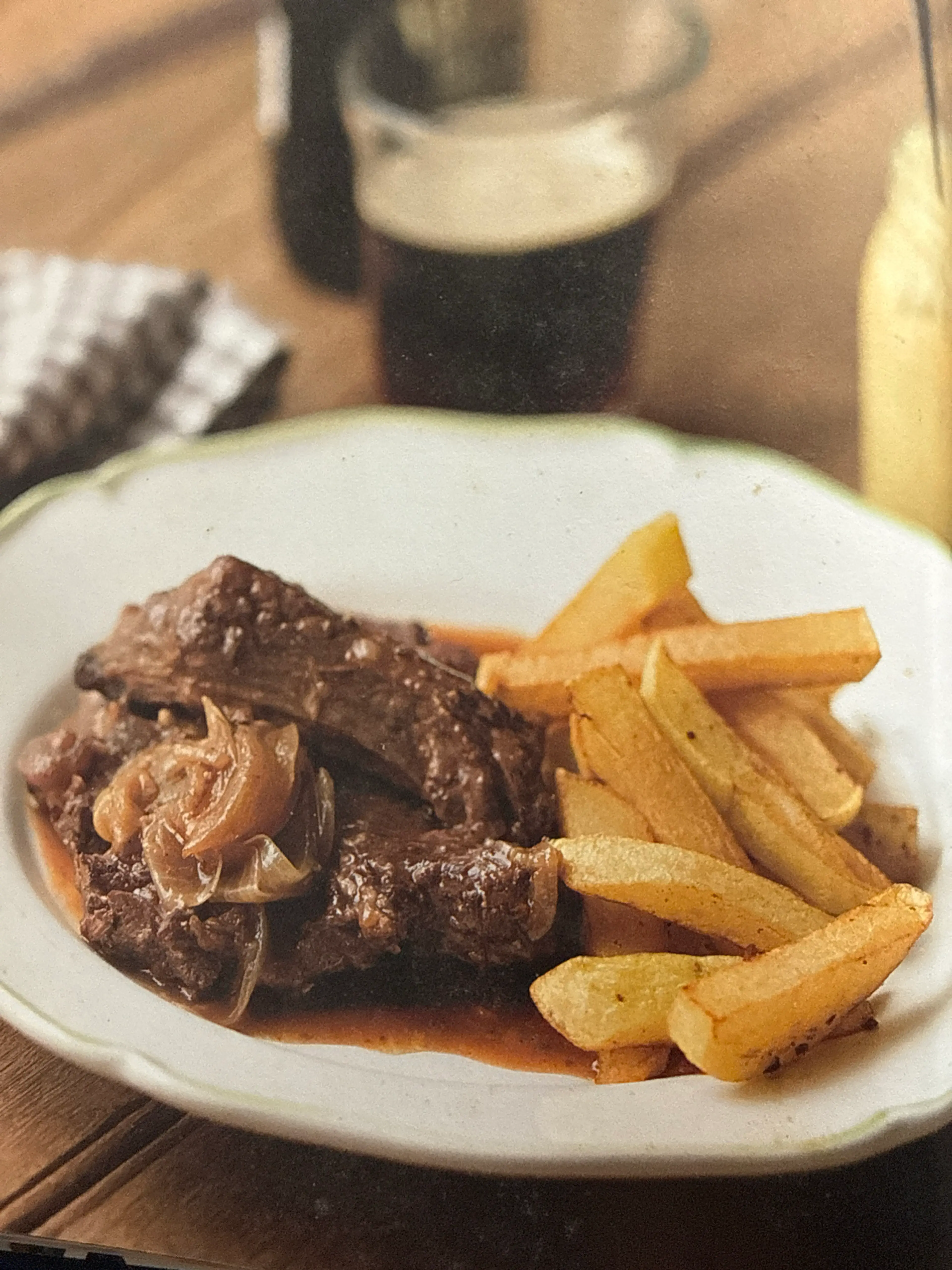 BRAISED STEAKS WITH GRAVY