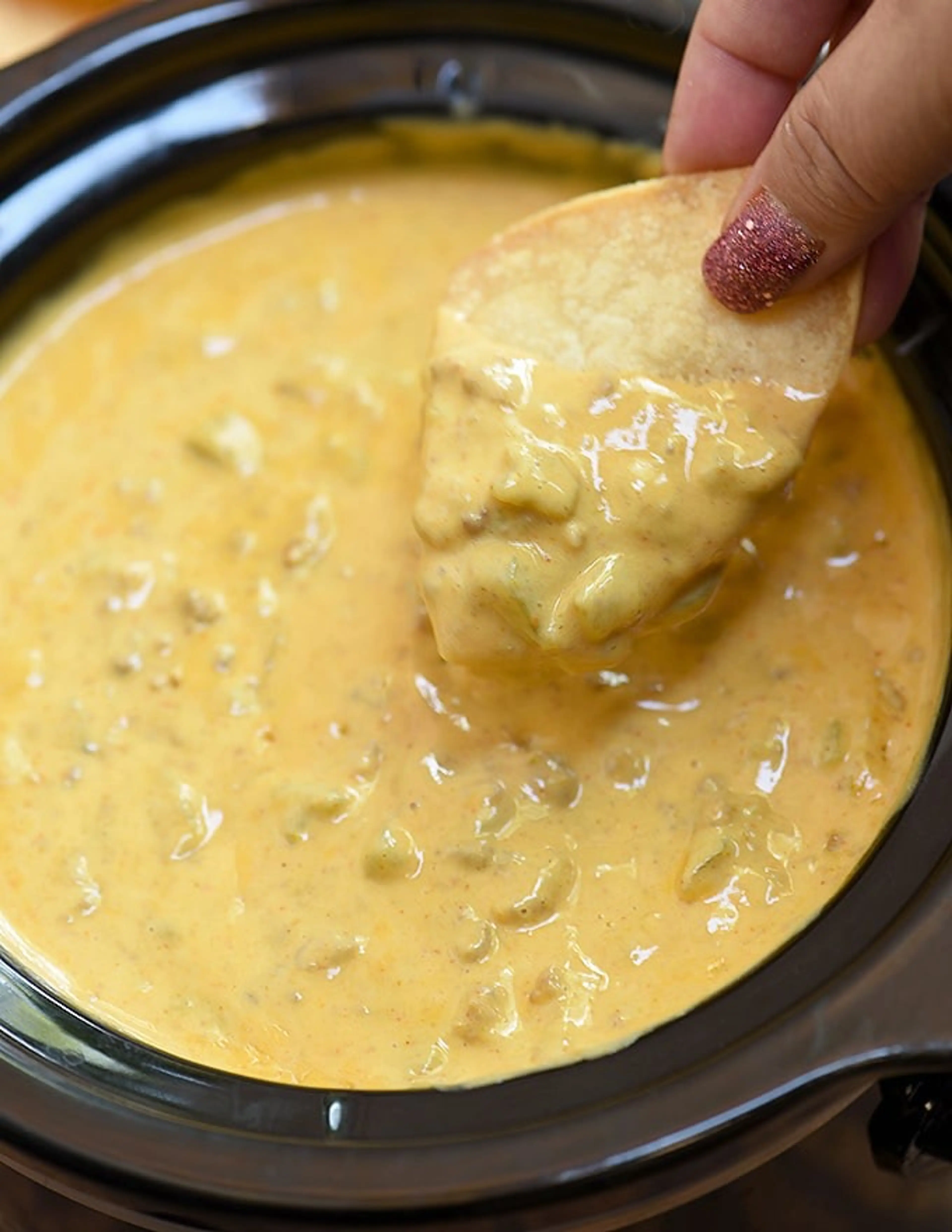Slow Cooker Beef Queso Dip