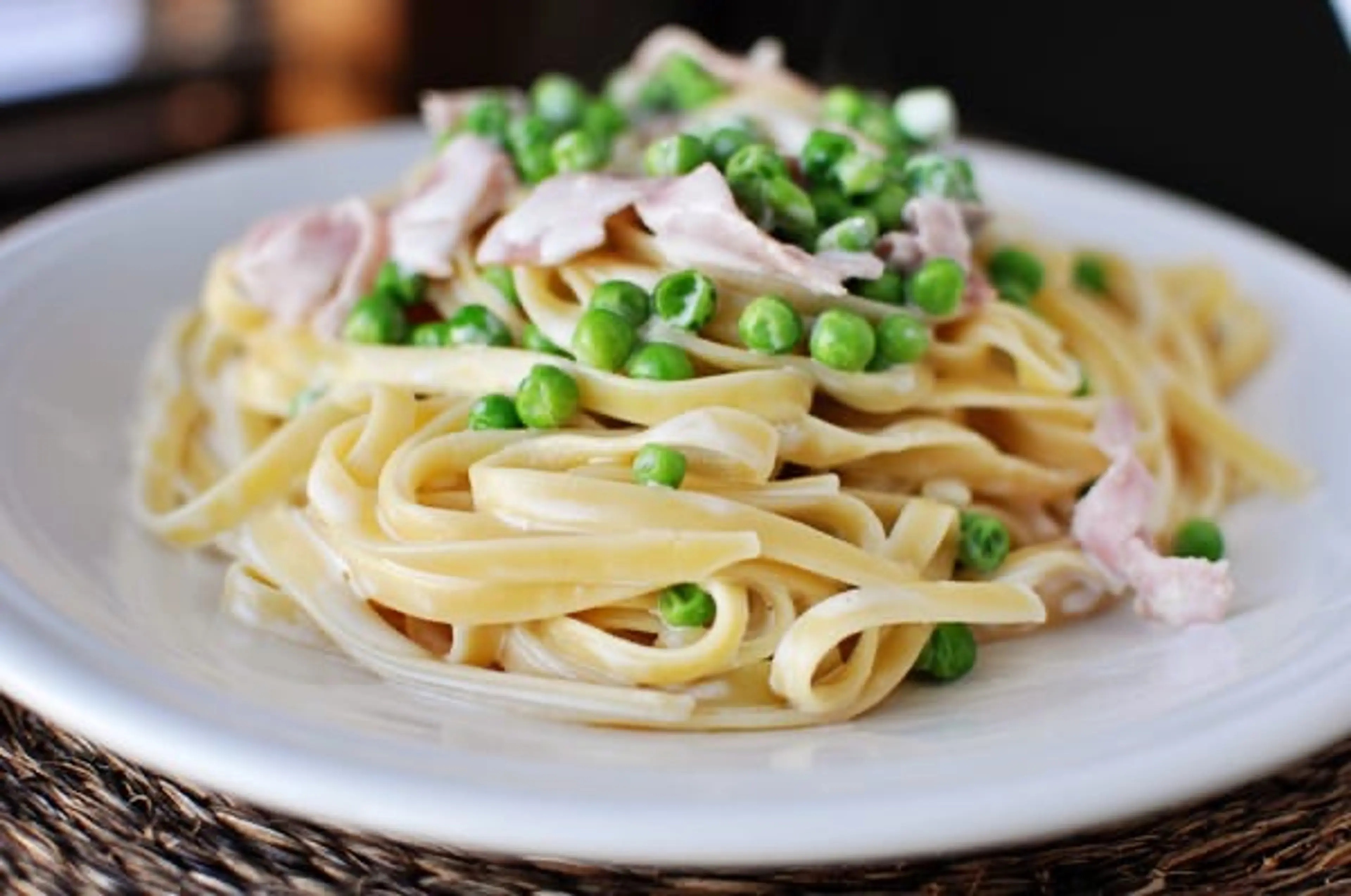 Creamy Fettuccine with Ham and Peas