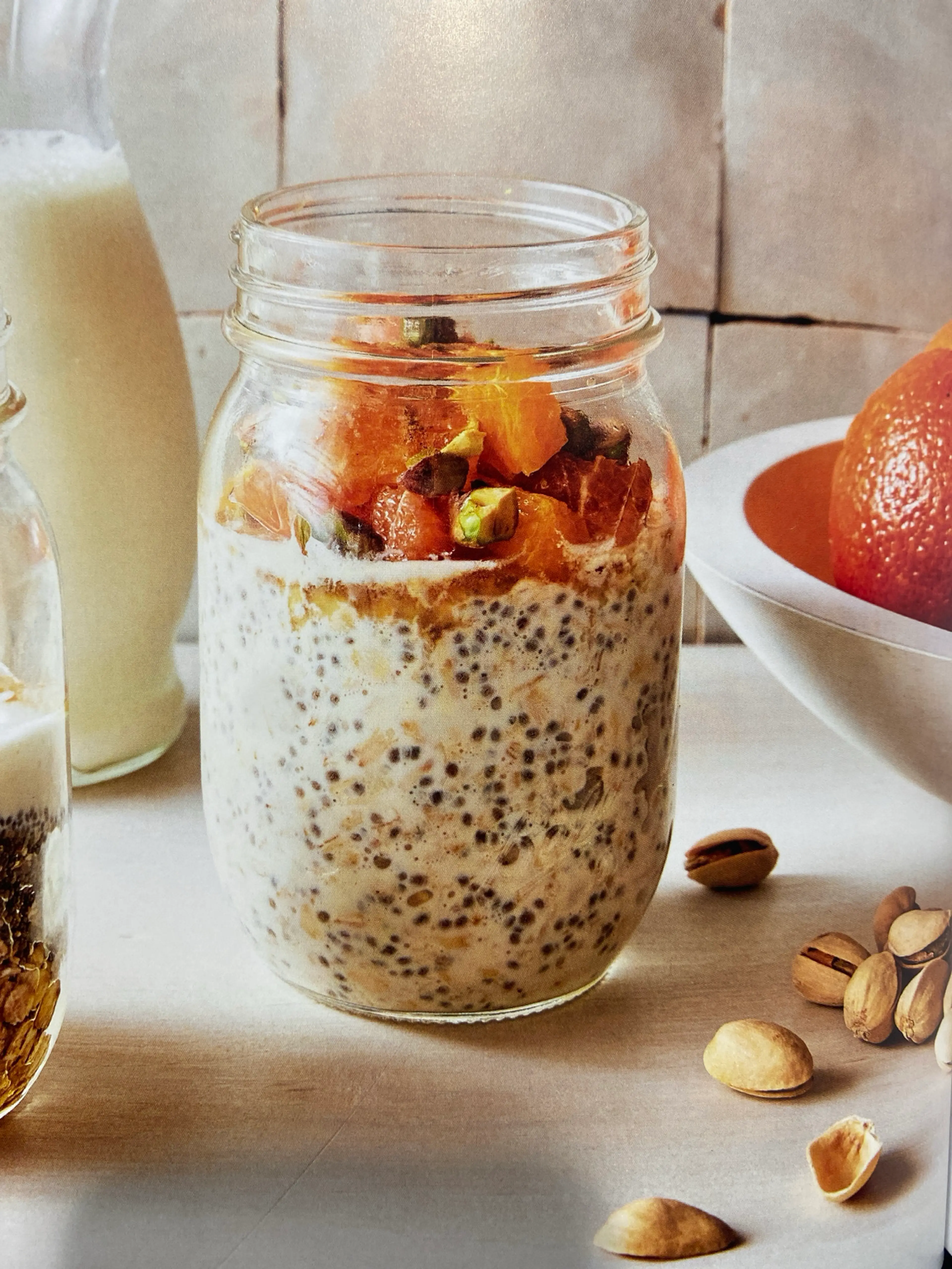 orange pistachio overnight oats