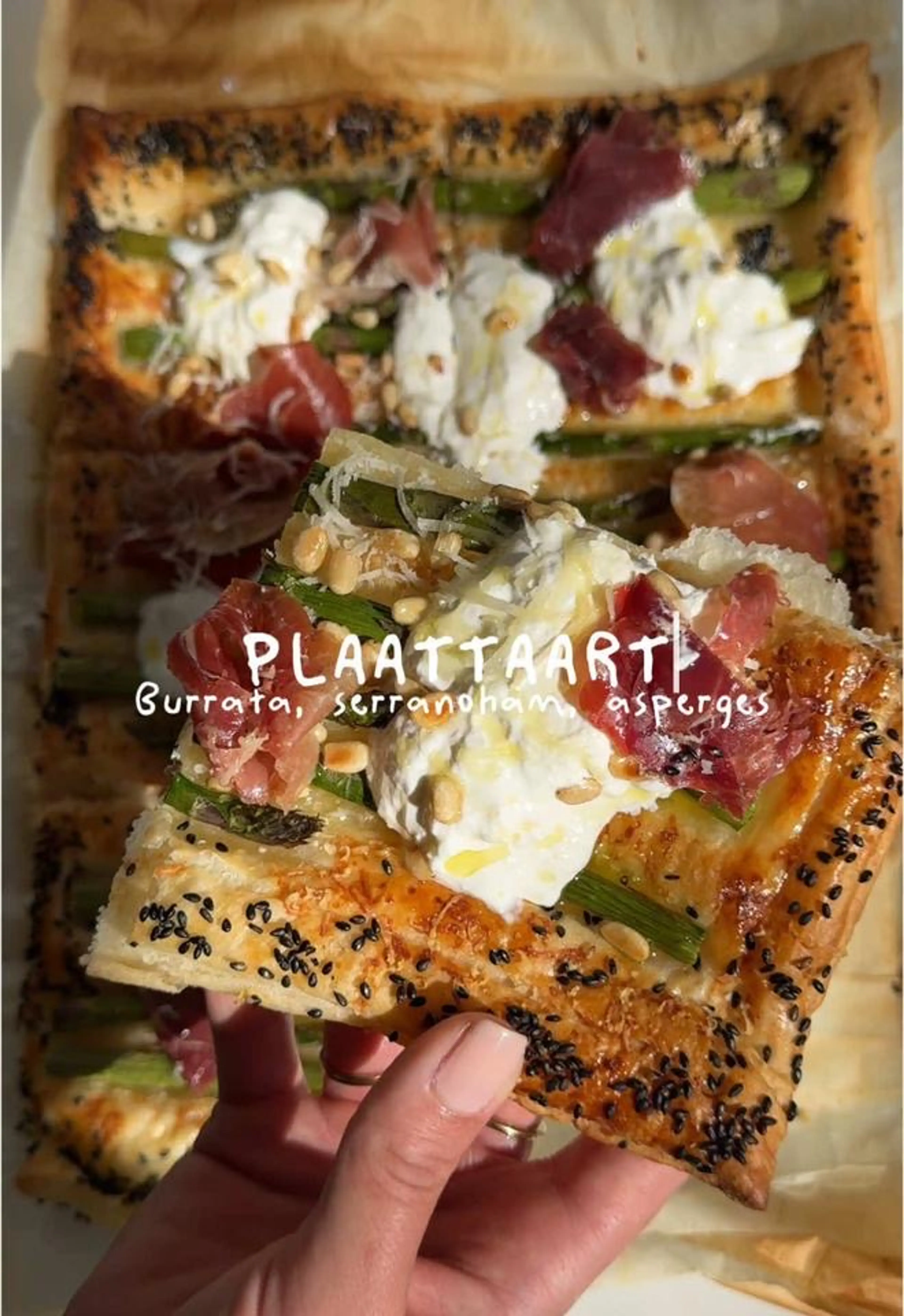 Plaattaart Asperge, Burrata & Serranoham