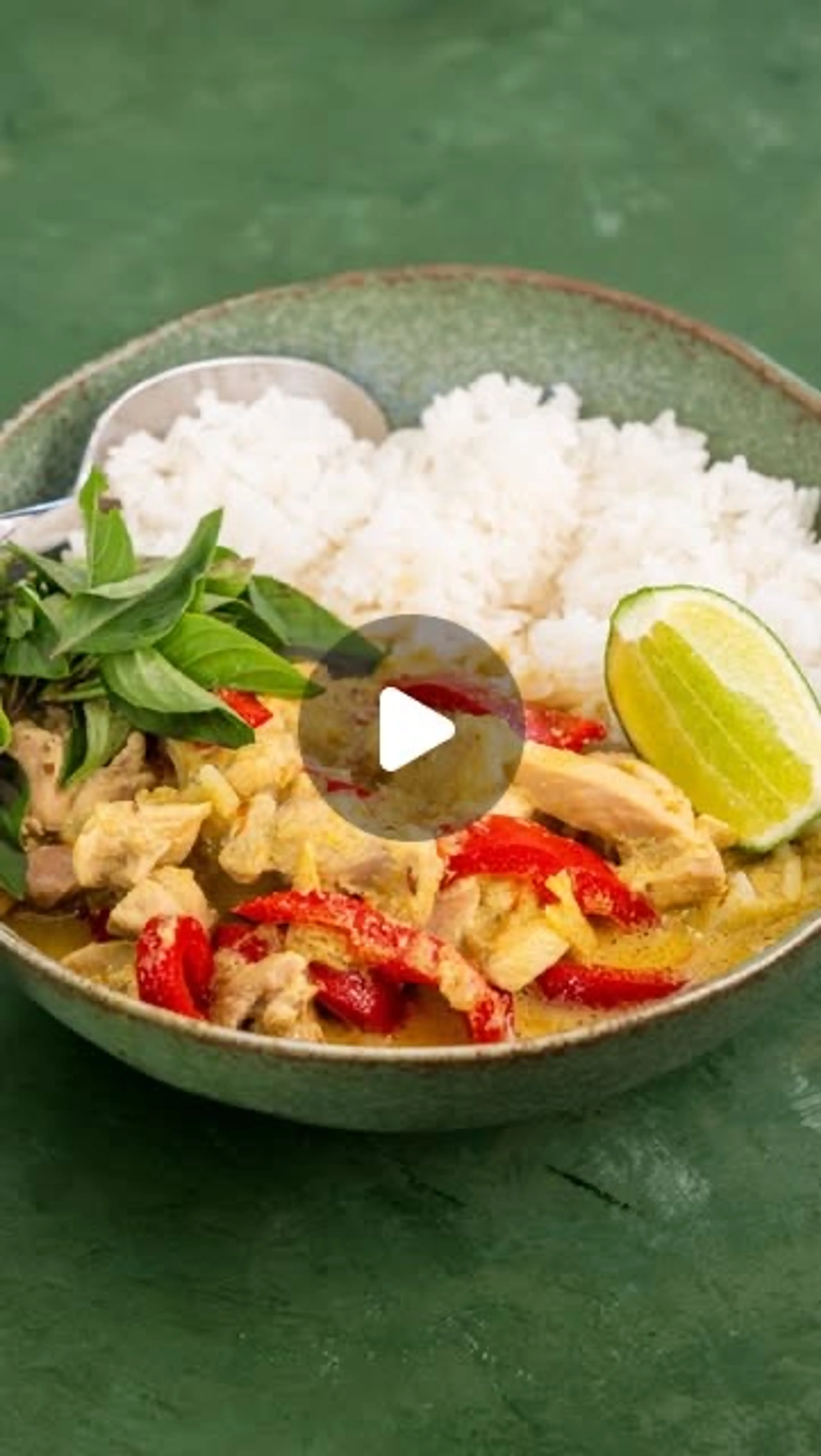 Thai White Curry gaaeng Khaao