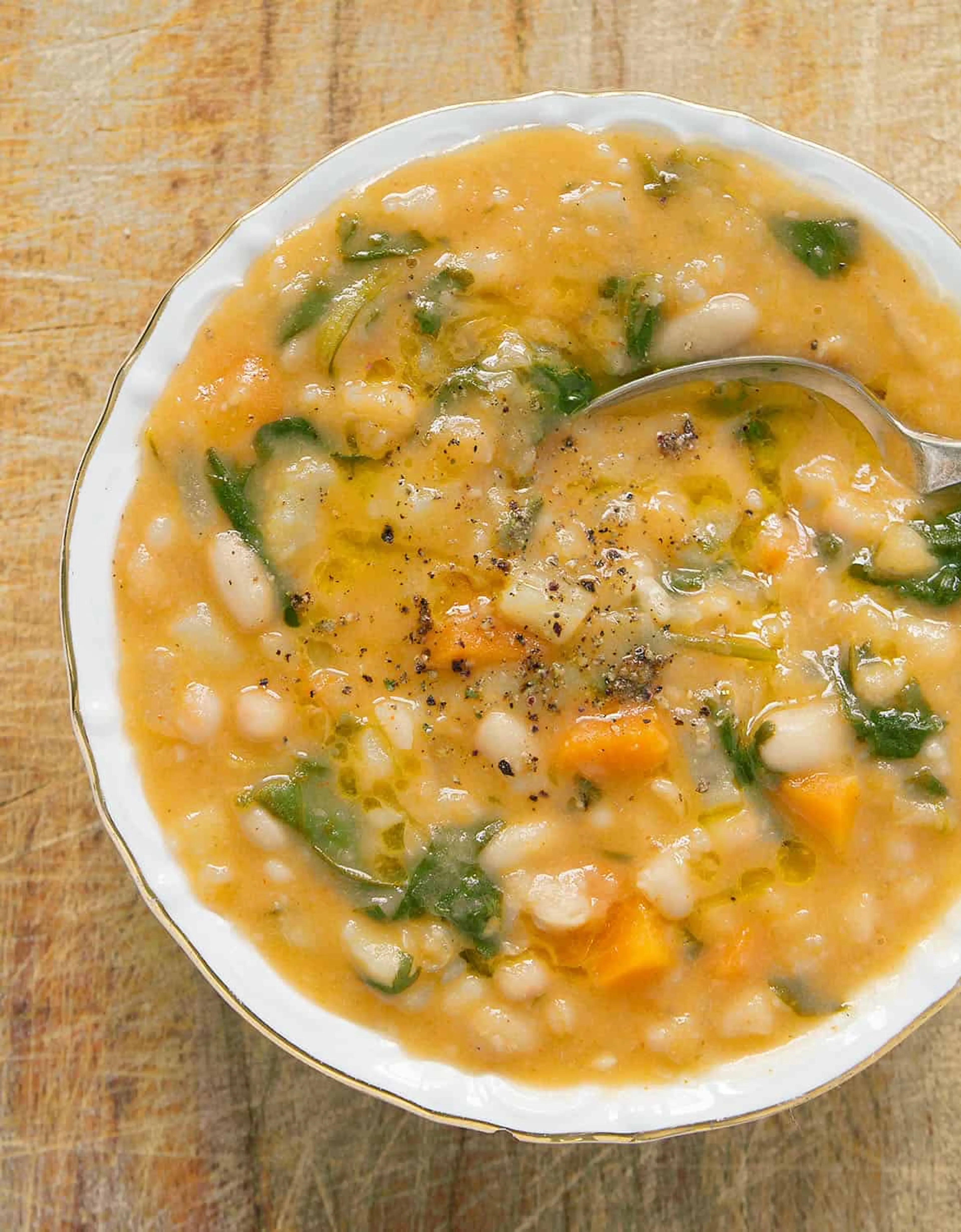 THE BEST WHITE BEAN SOUP