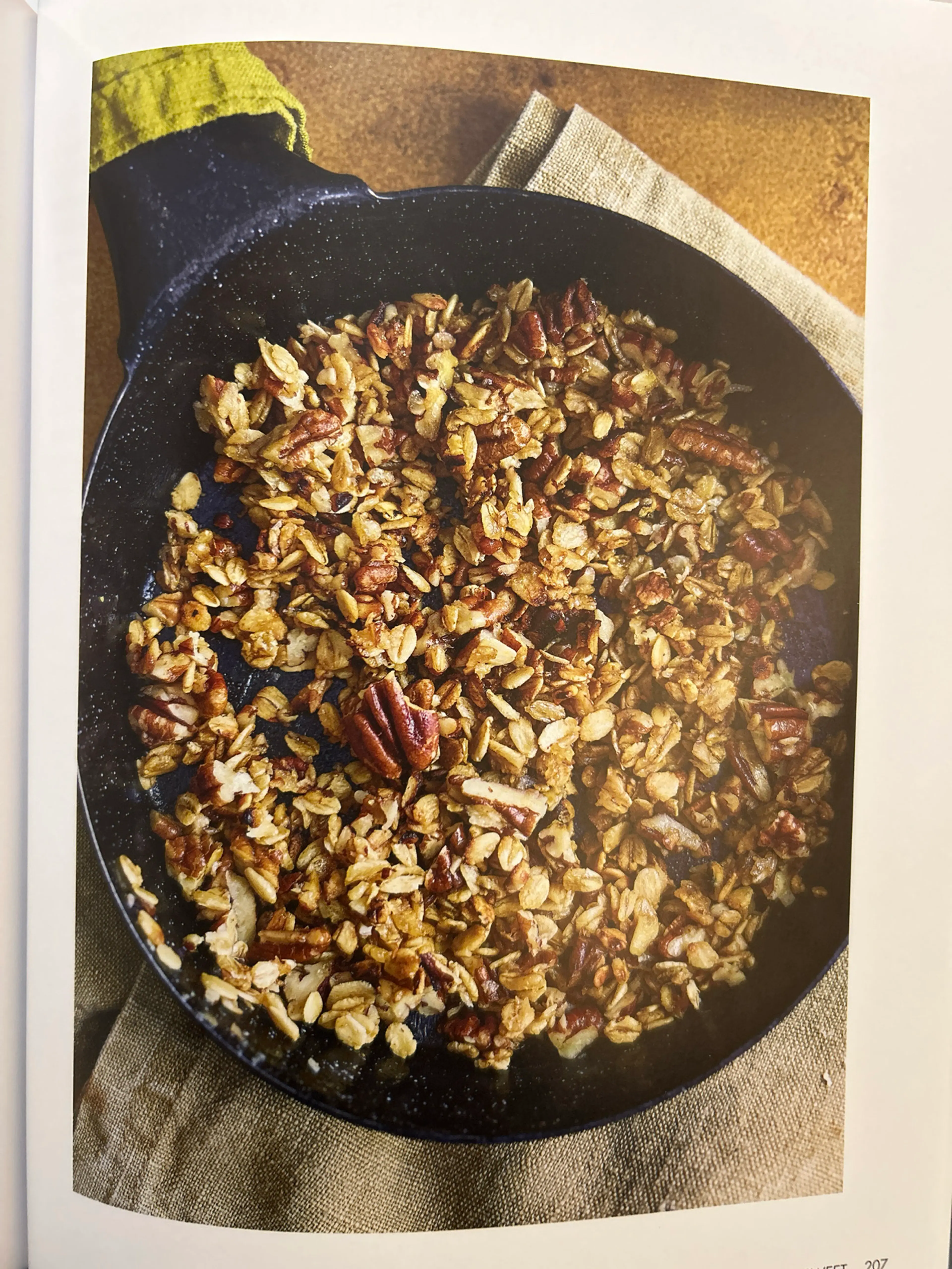 MAPLE NUT GRANOLA