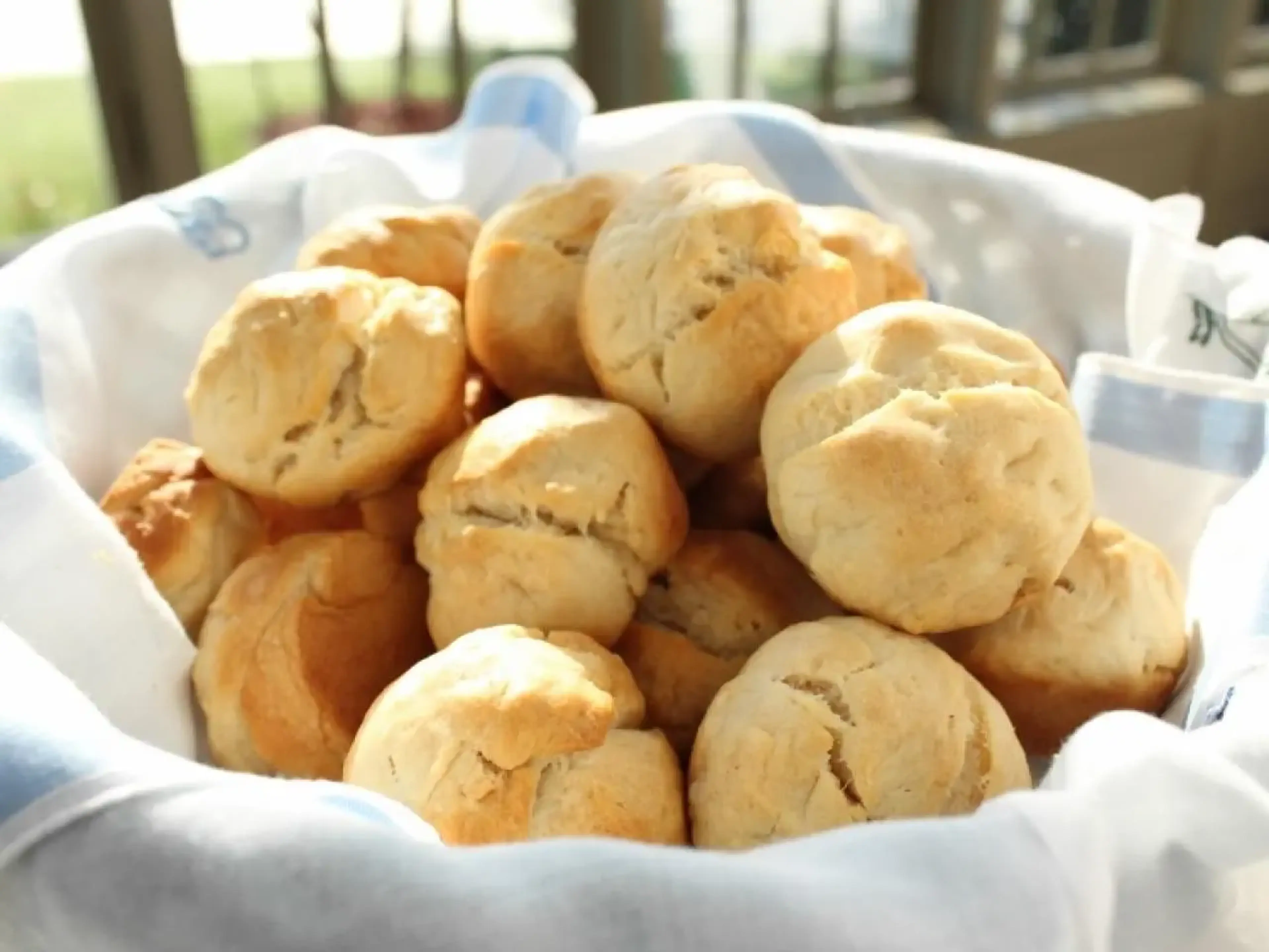 Easy Spoon Rolls