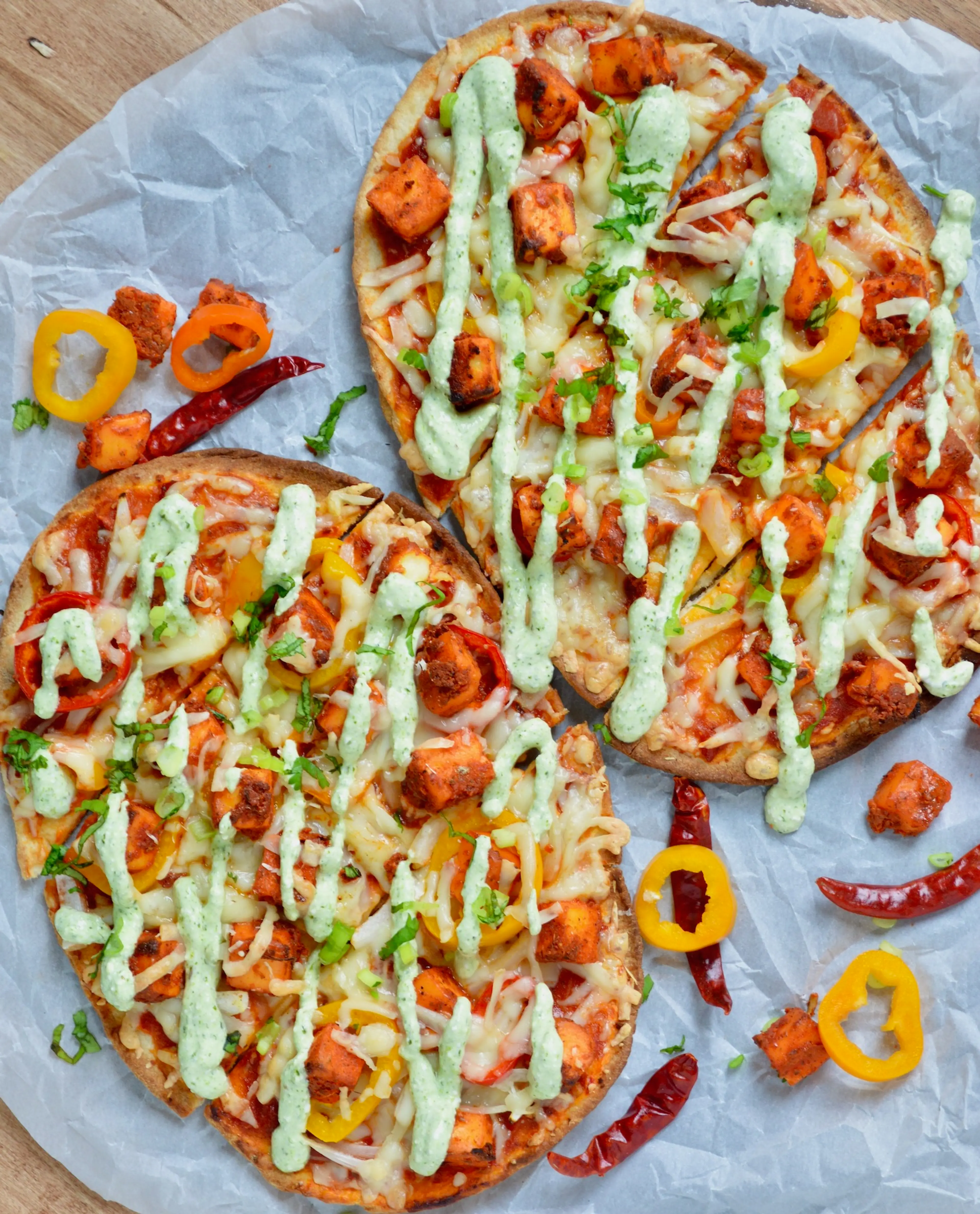 Tandoori Paneer Naan Pizza