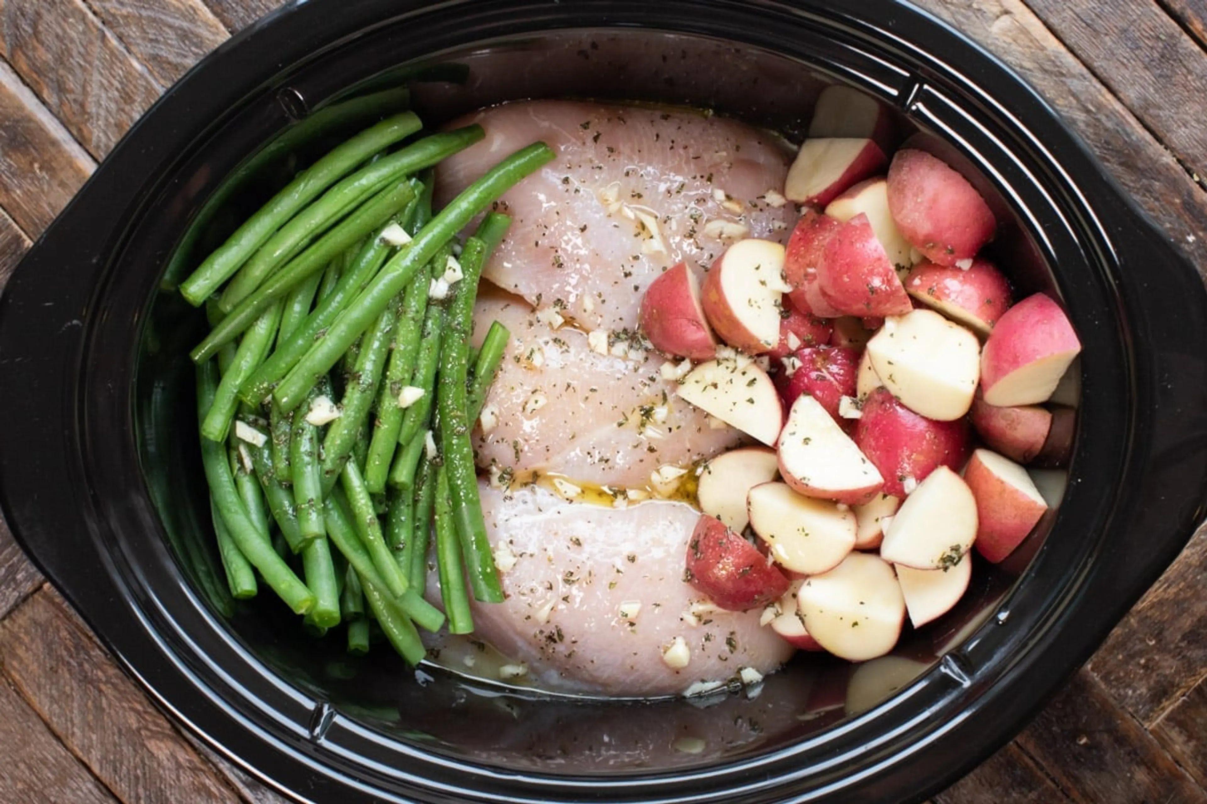 Slow Cooker Seasoned Chicken, Potatoes and Green Beans
