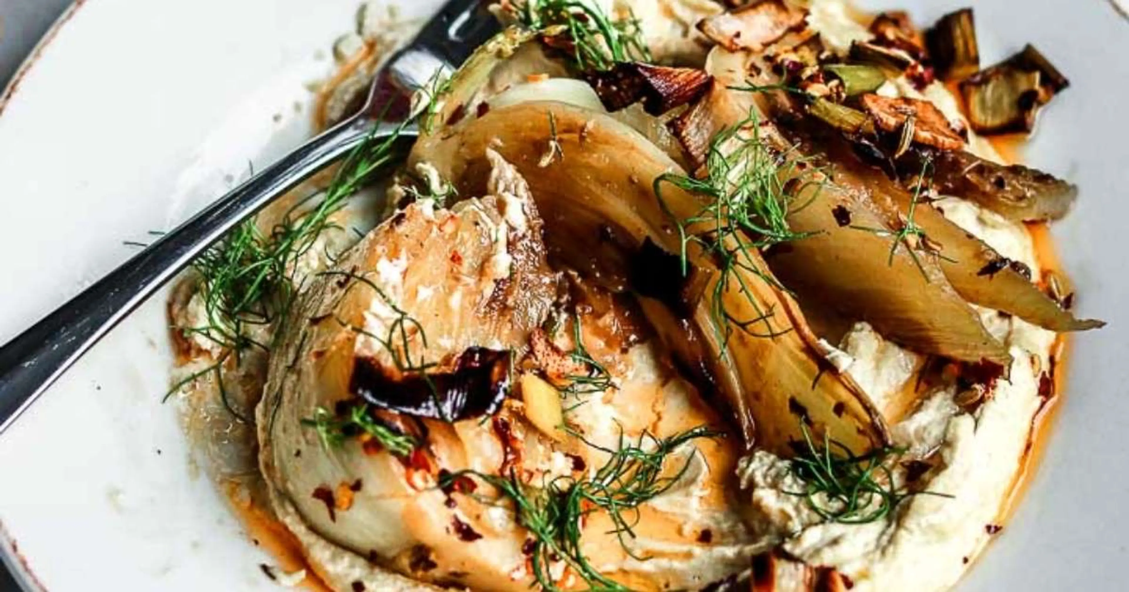 Braised Fennel with Crispy Charred Leeks and Chile-Fennel Oi