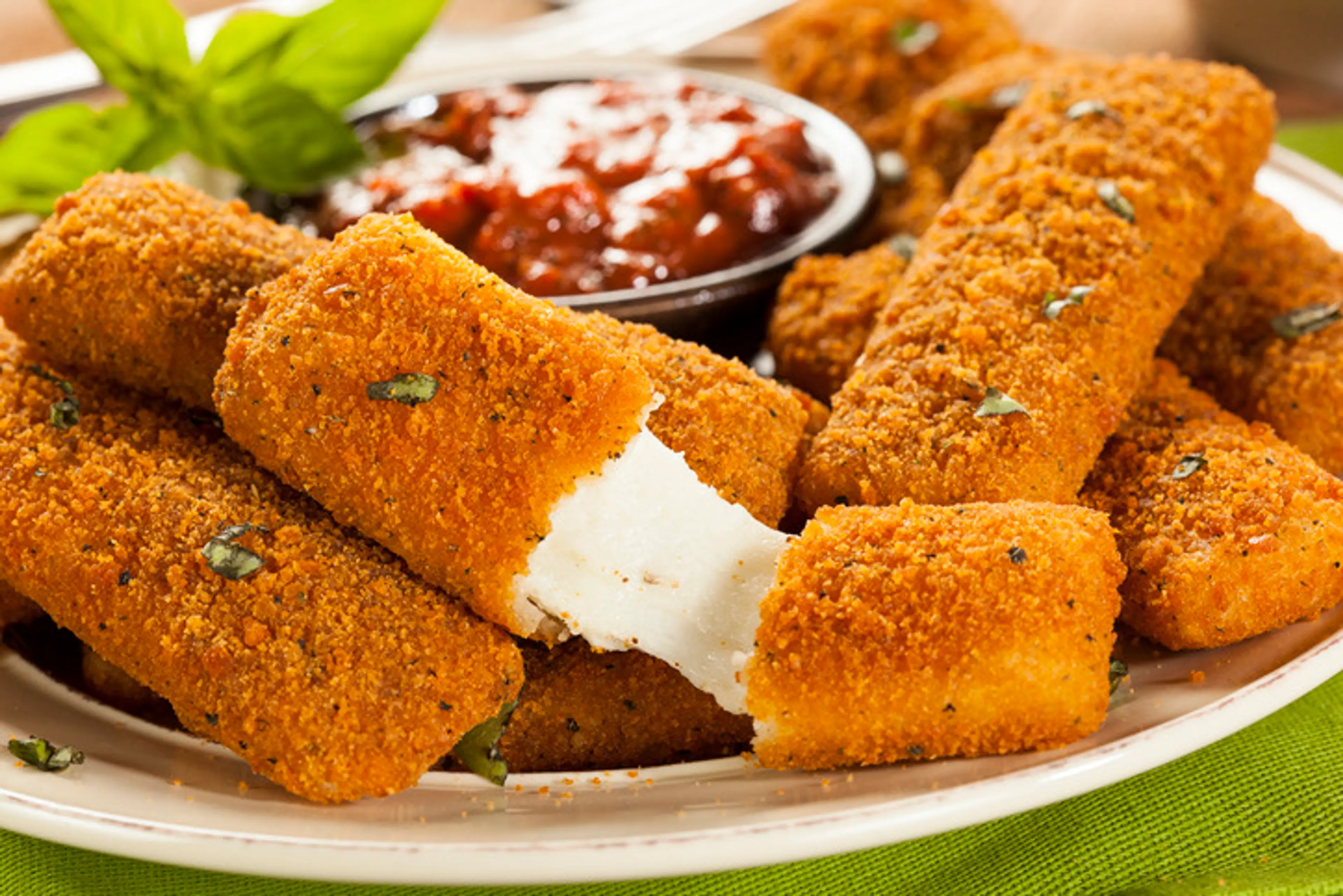 Crispy Fried Mozzarella Sticks: The Ultimate Guide