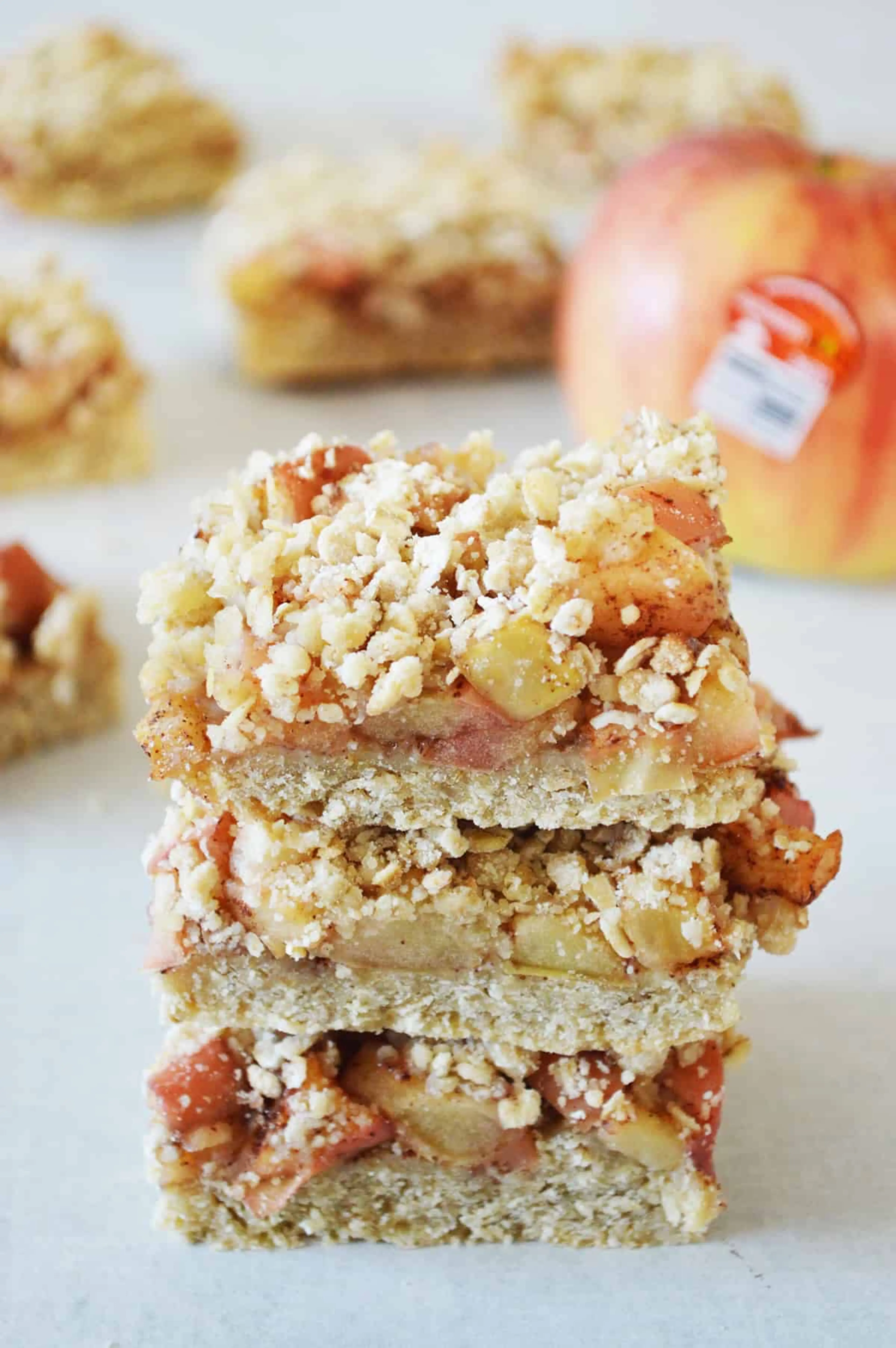 Apple Crisp Breakfast Bars