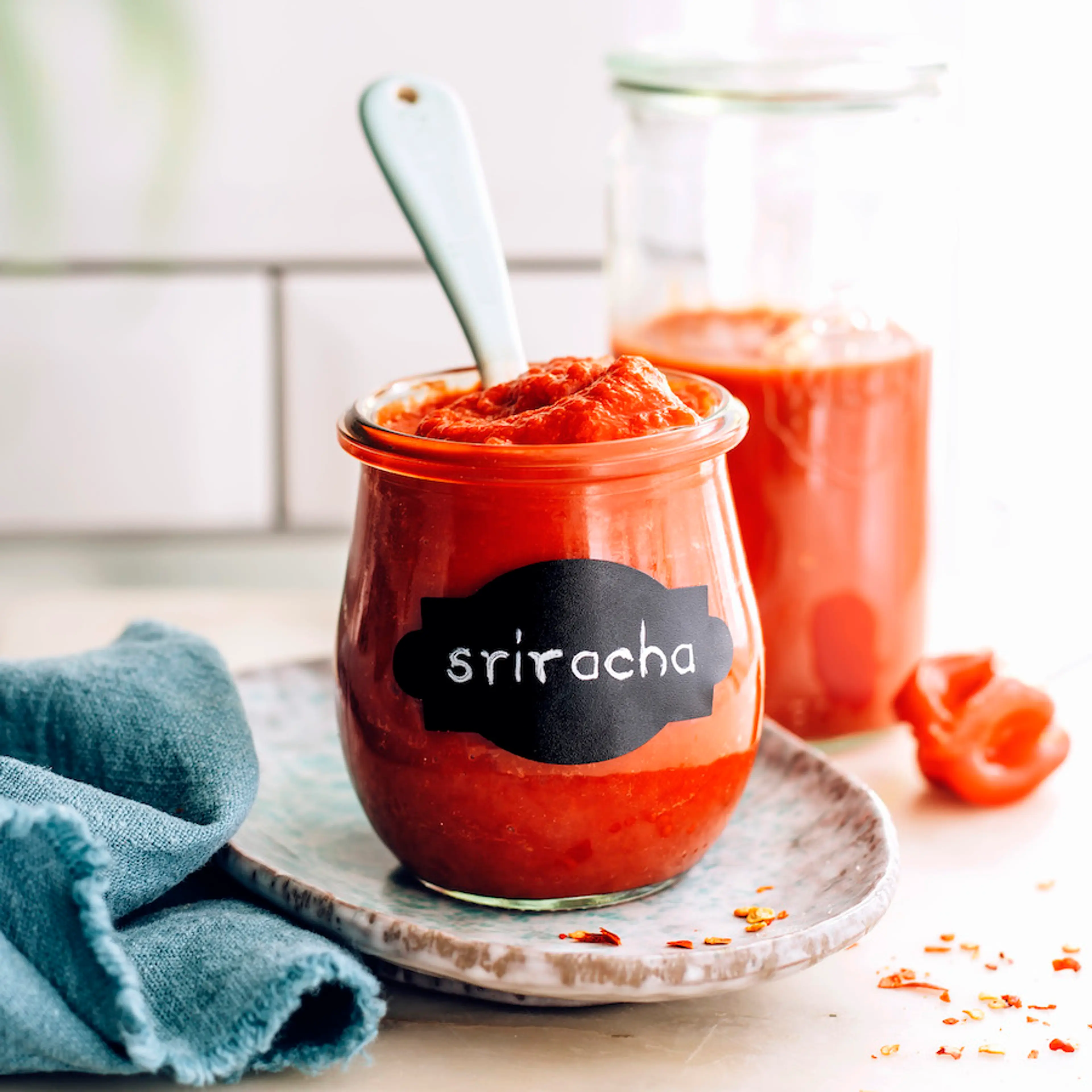Easy Homemade Sriracha (15 Minutes!)