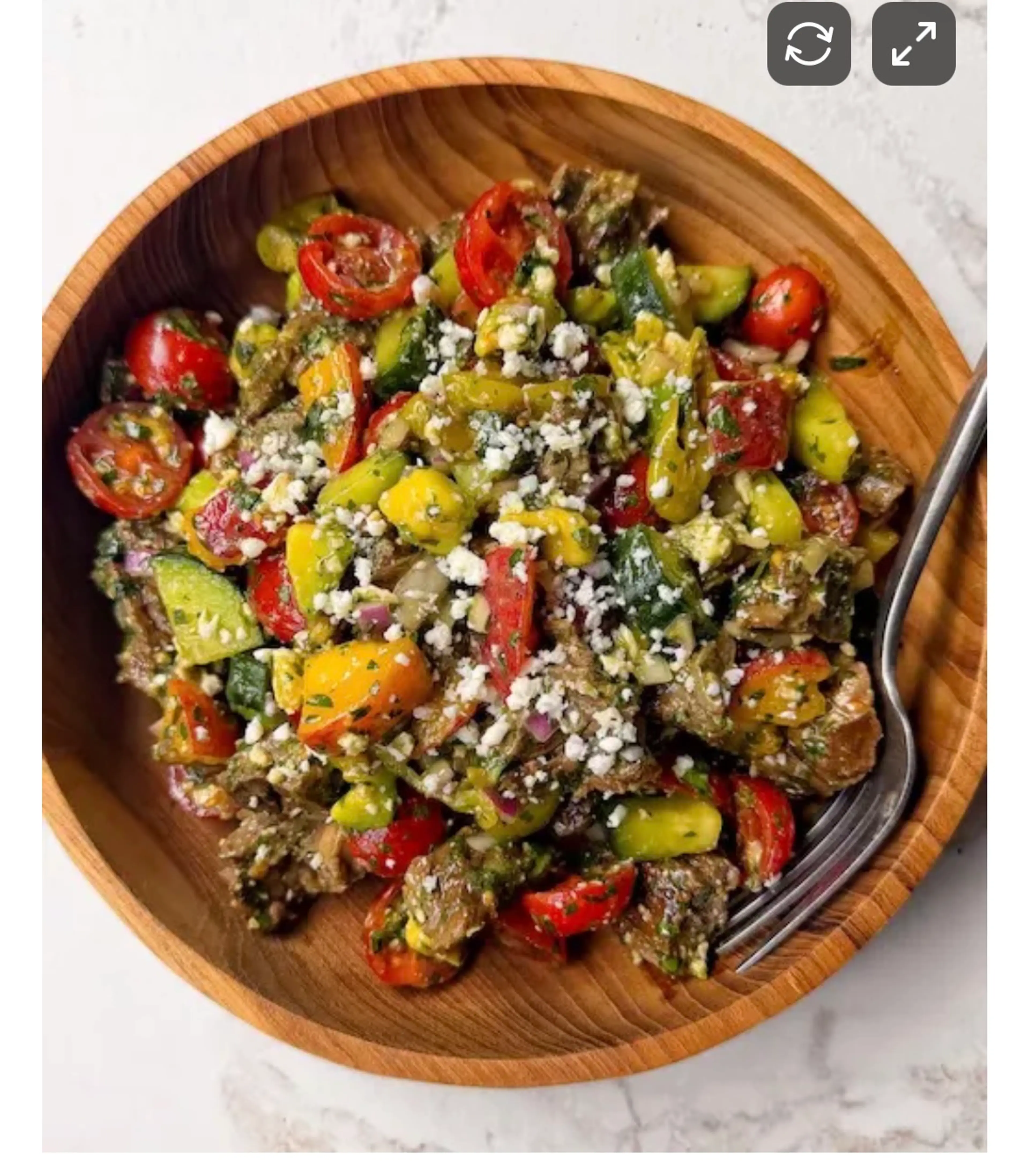 Steak Salad With Peaches And Pepperocini