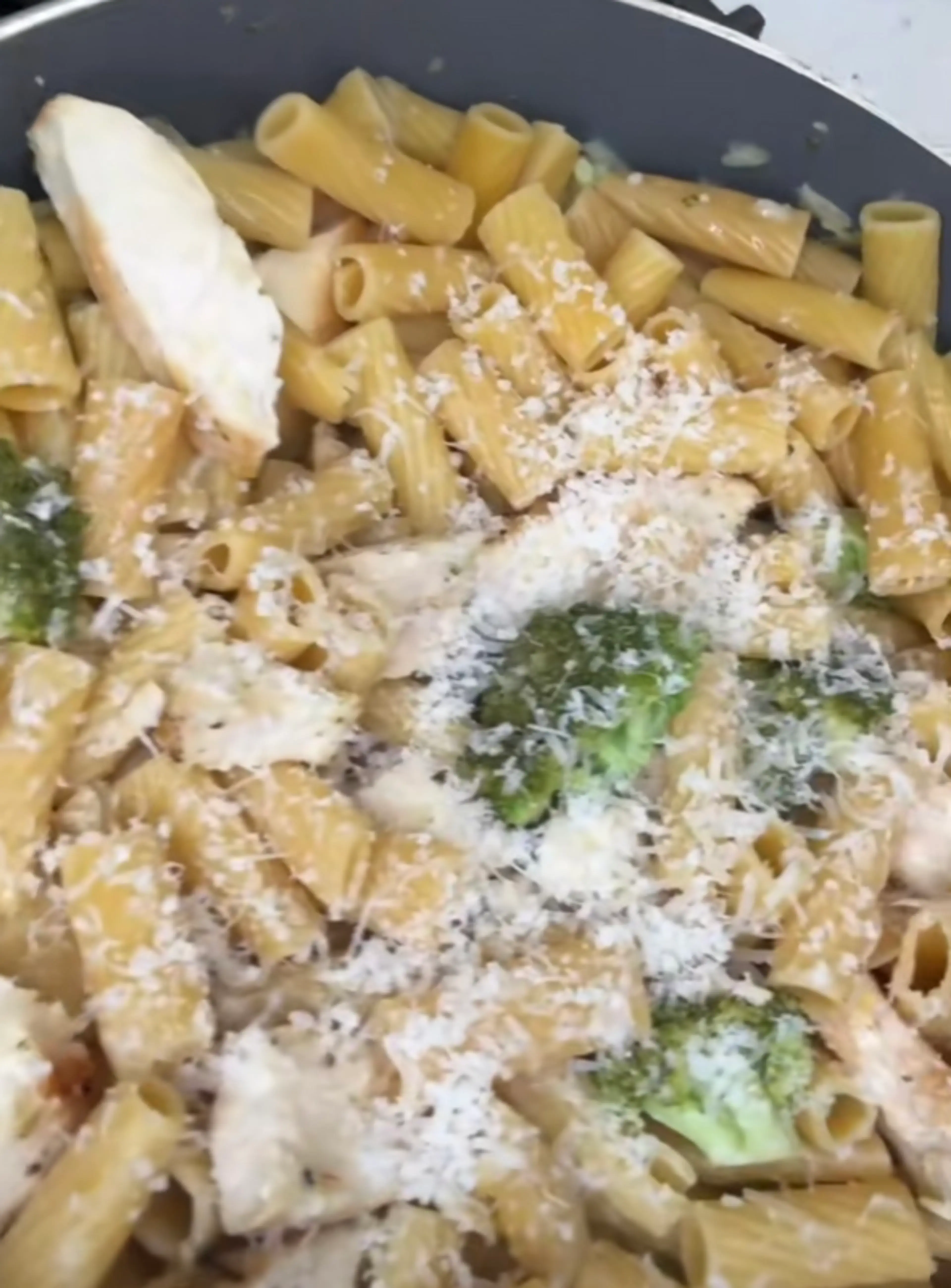 Chicken And Broccoli Pasta With Lemon Butter Sauce