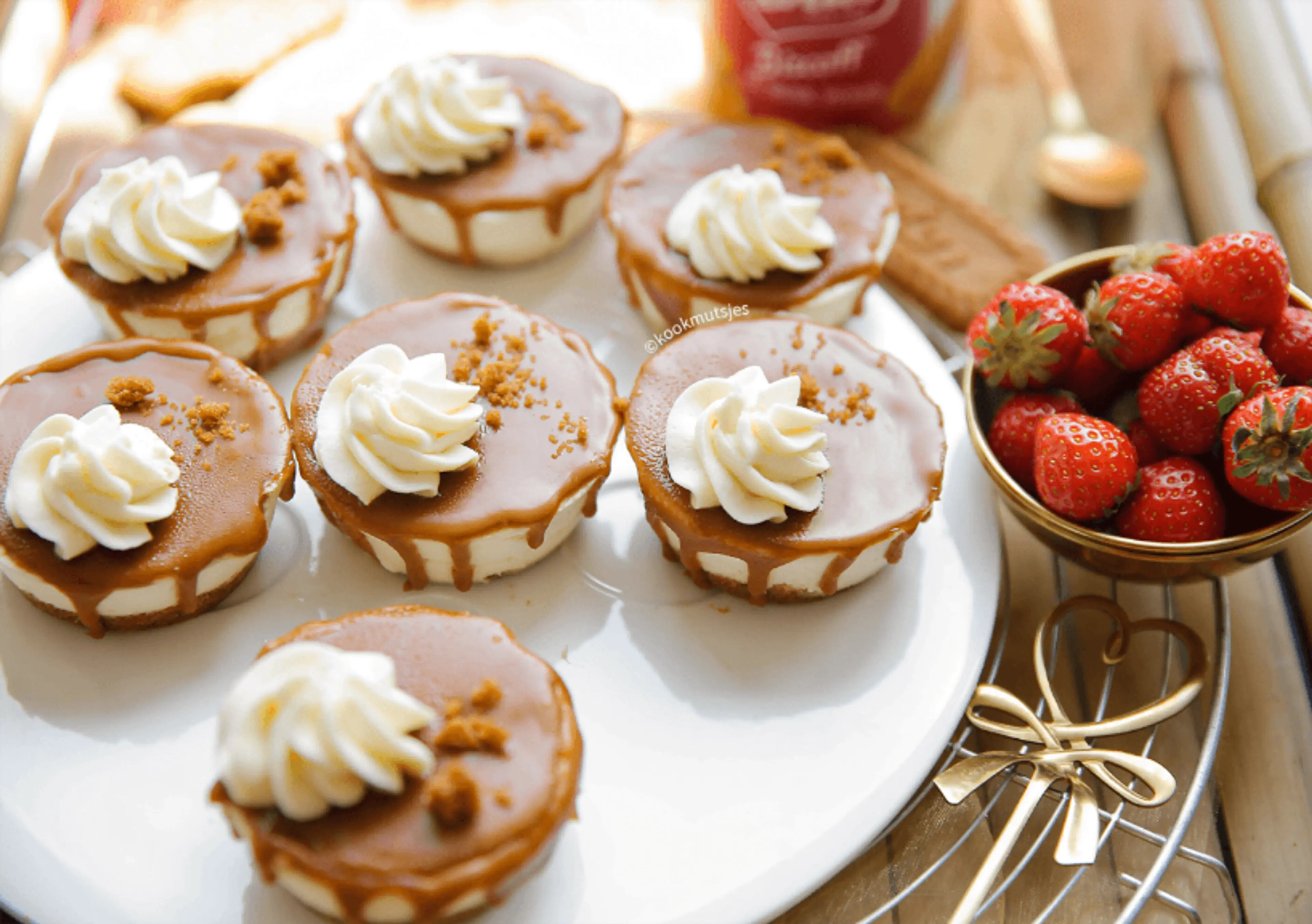 Mini speculoos cheesecakes (no bake)