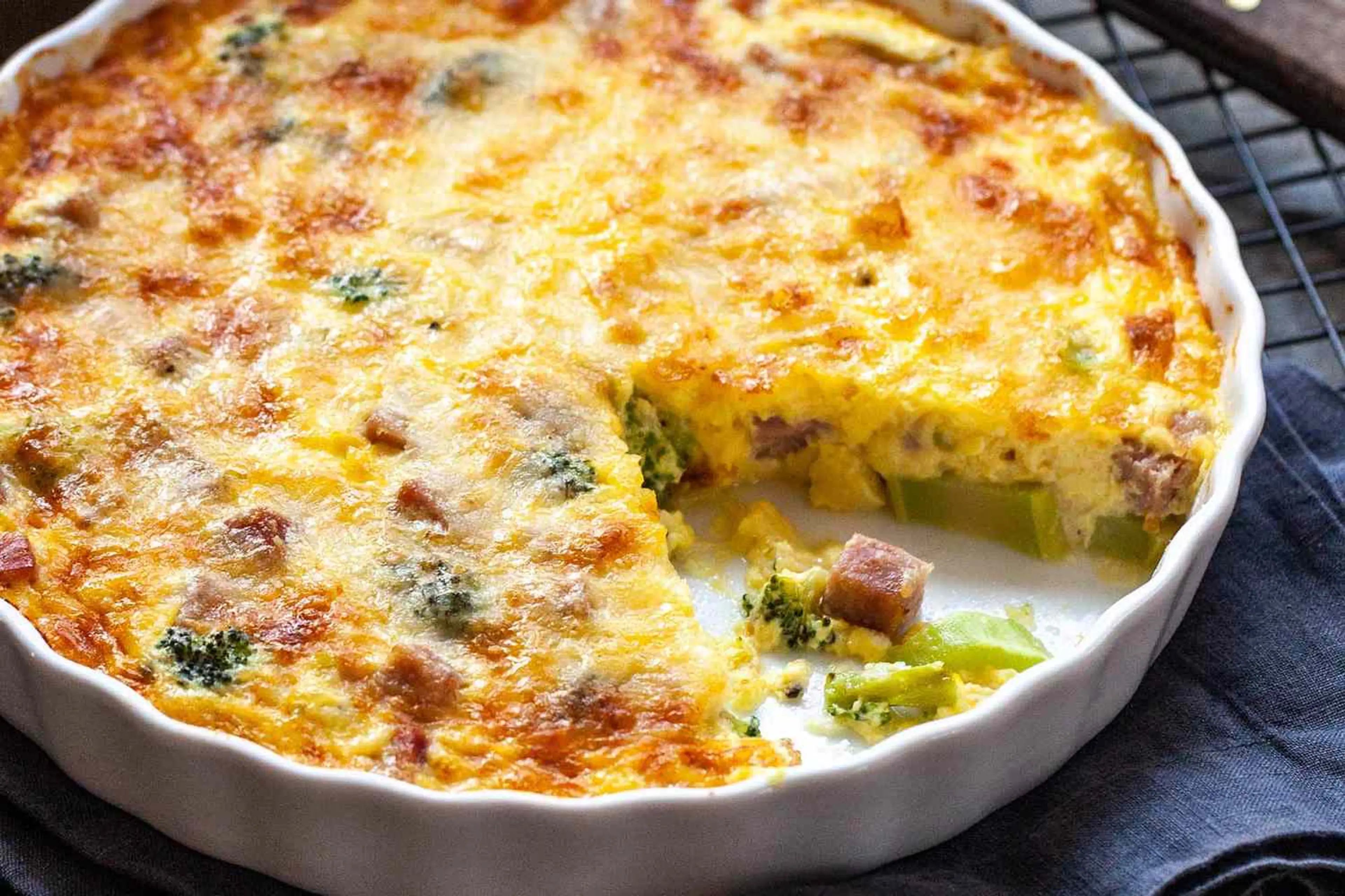 Cheesy Crustless Quiche with Broccoli and Ham.