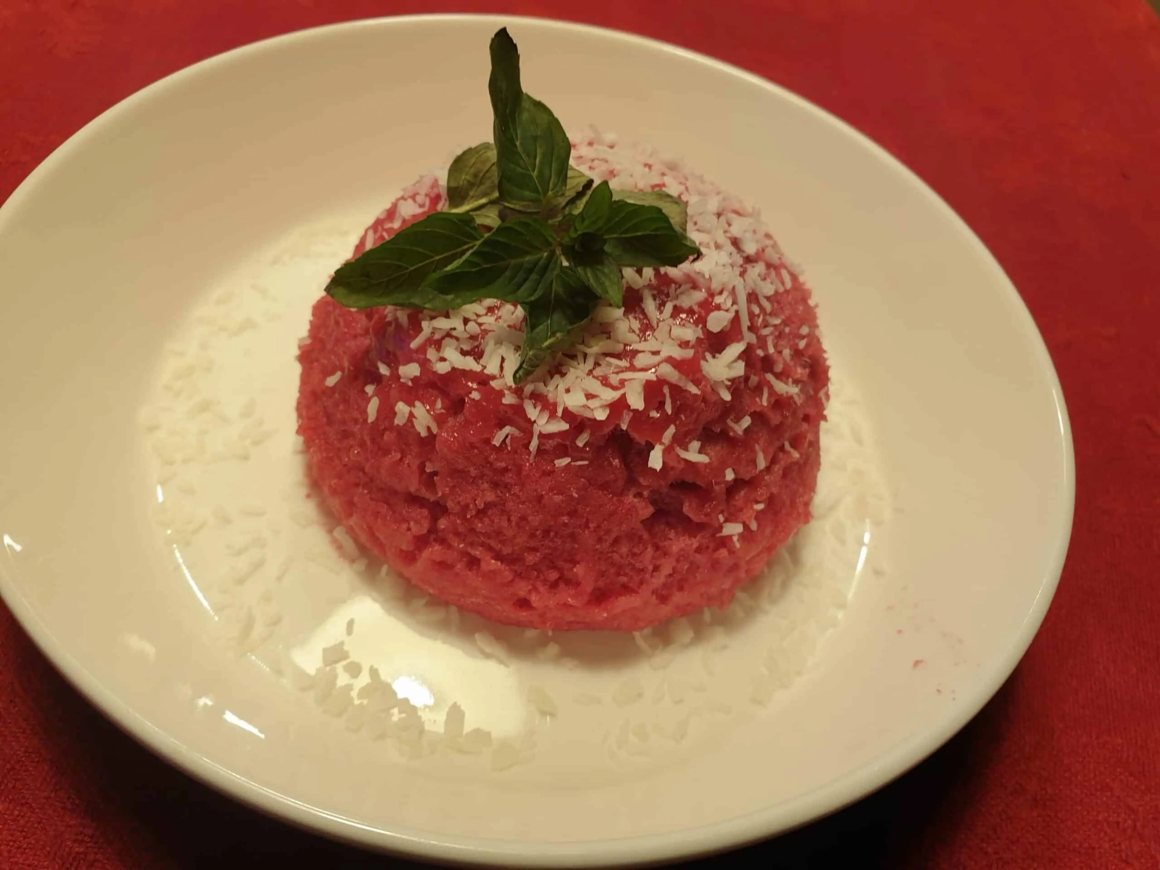 glutenfreier Red-Velvet-Tassenkuchen