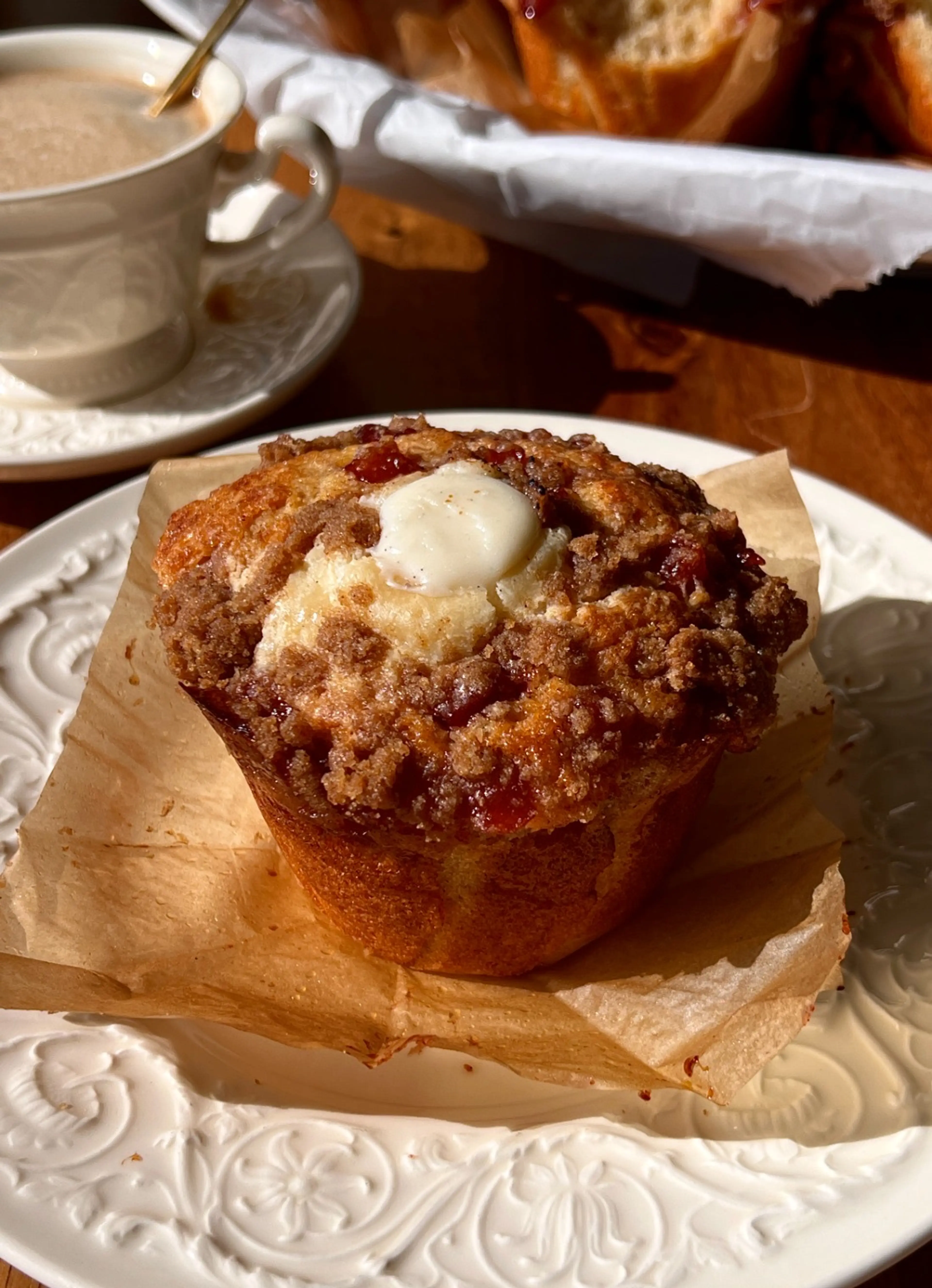 Bakery-Style Peach Cobbler Cream Cheese Muffins