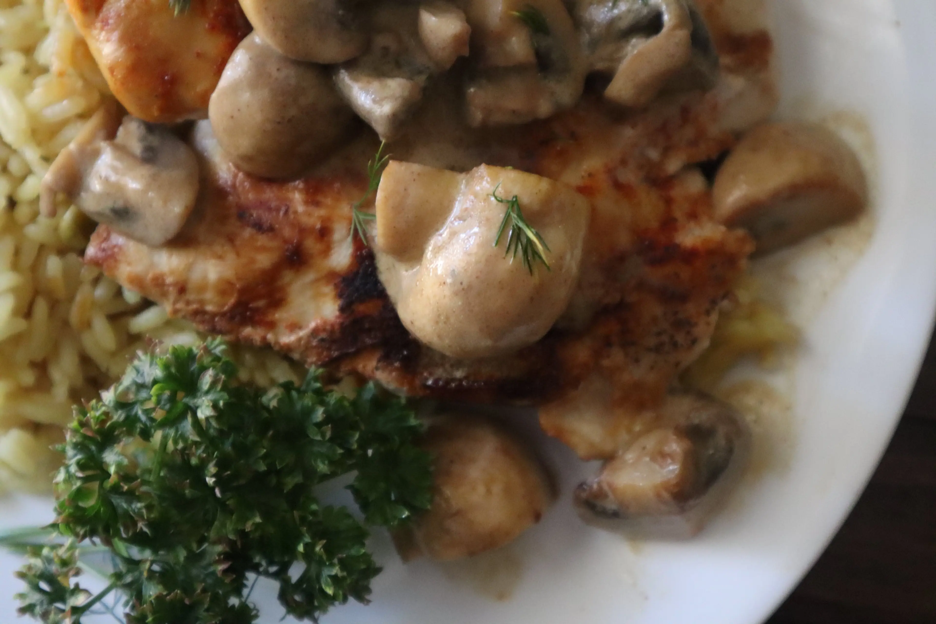 Copycat Cheddar’s Dijon Chicken and Mushrooms