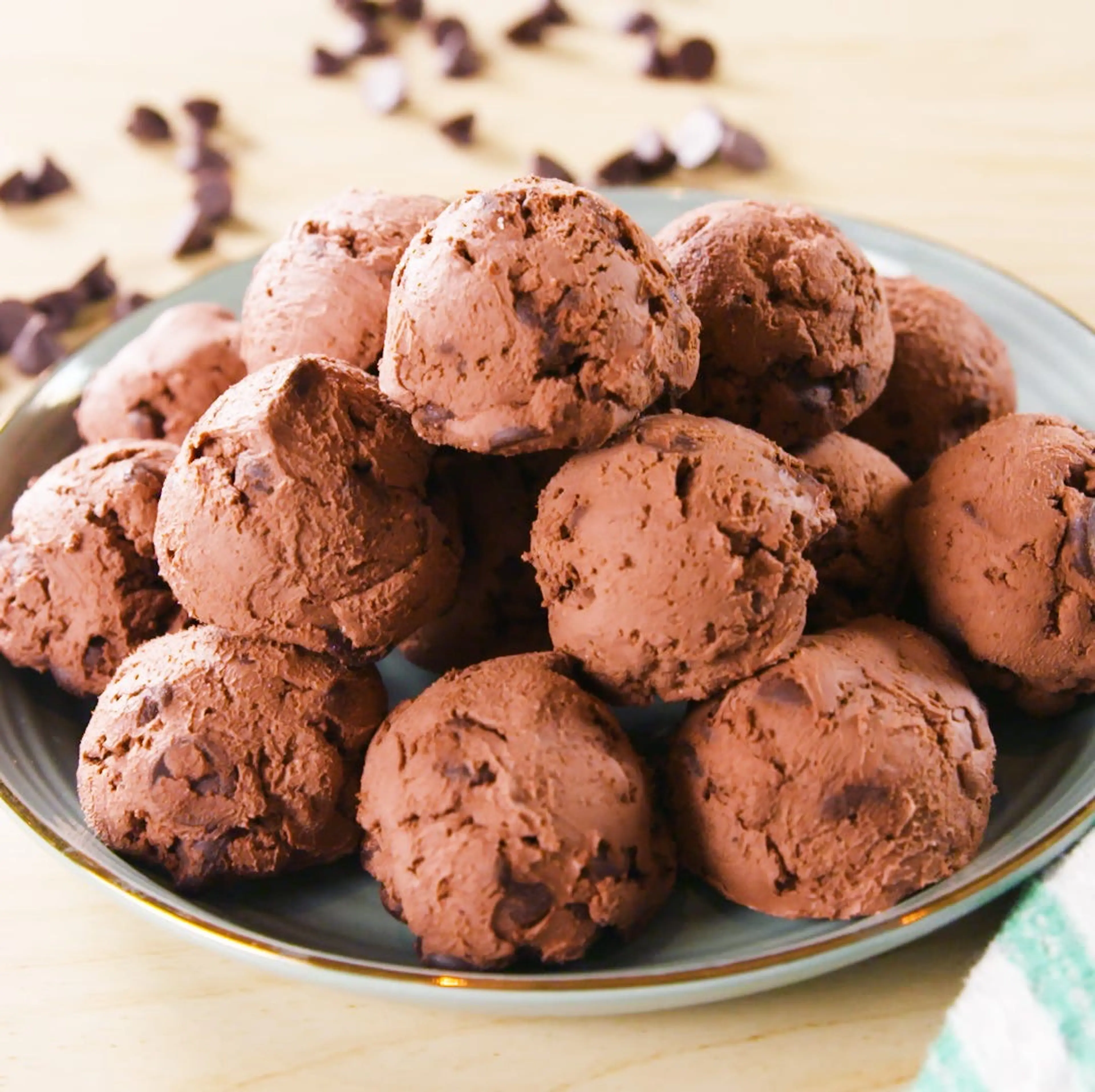 Keto Brownie Bombs