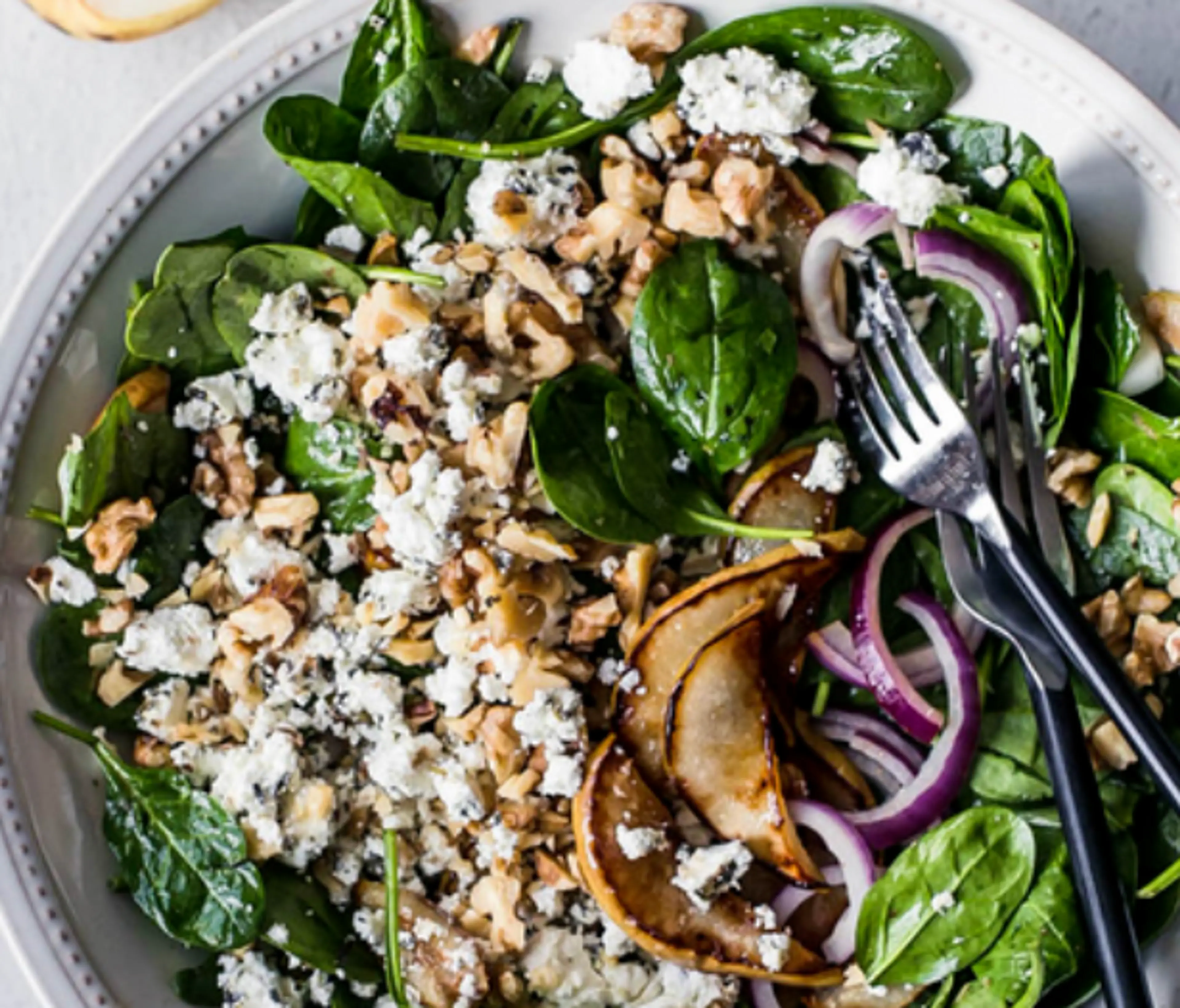 Steak Tips with Spinach and pear salad with goat cheese