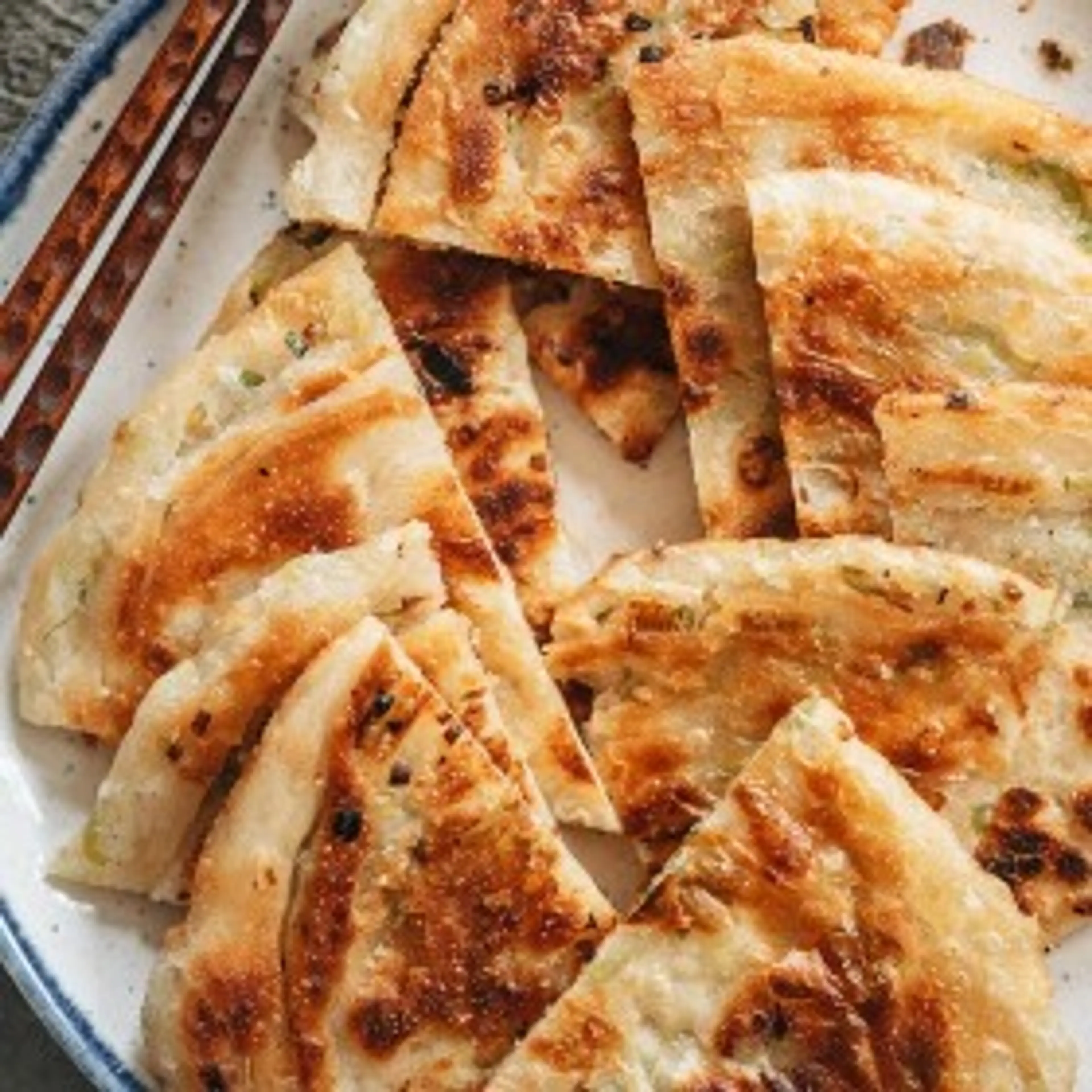 Chinese Scallion Pancakes (葱油饼)