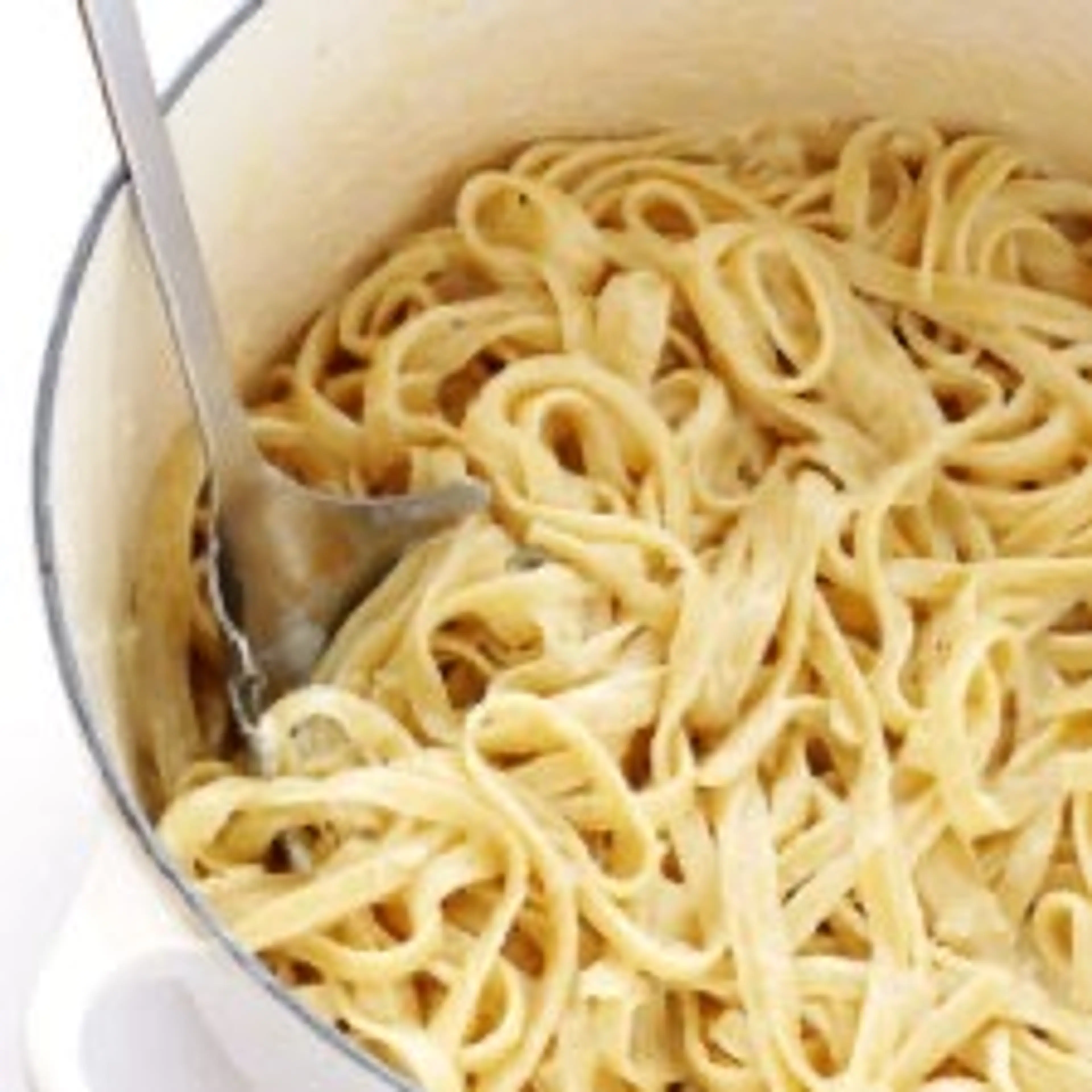 Skinny Fettuccine Alfredo