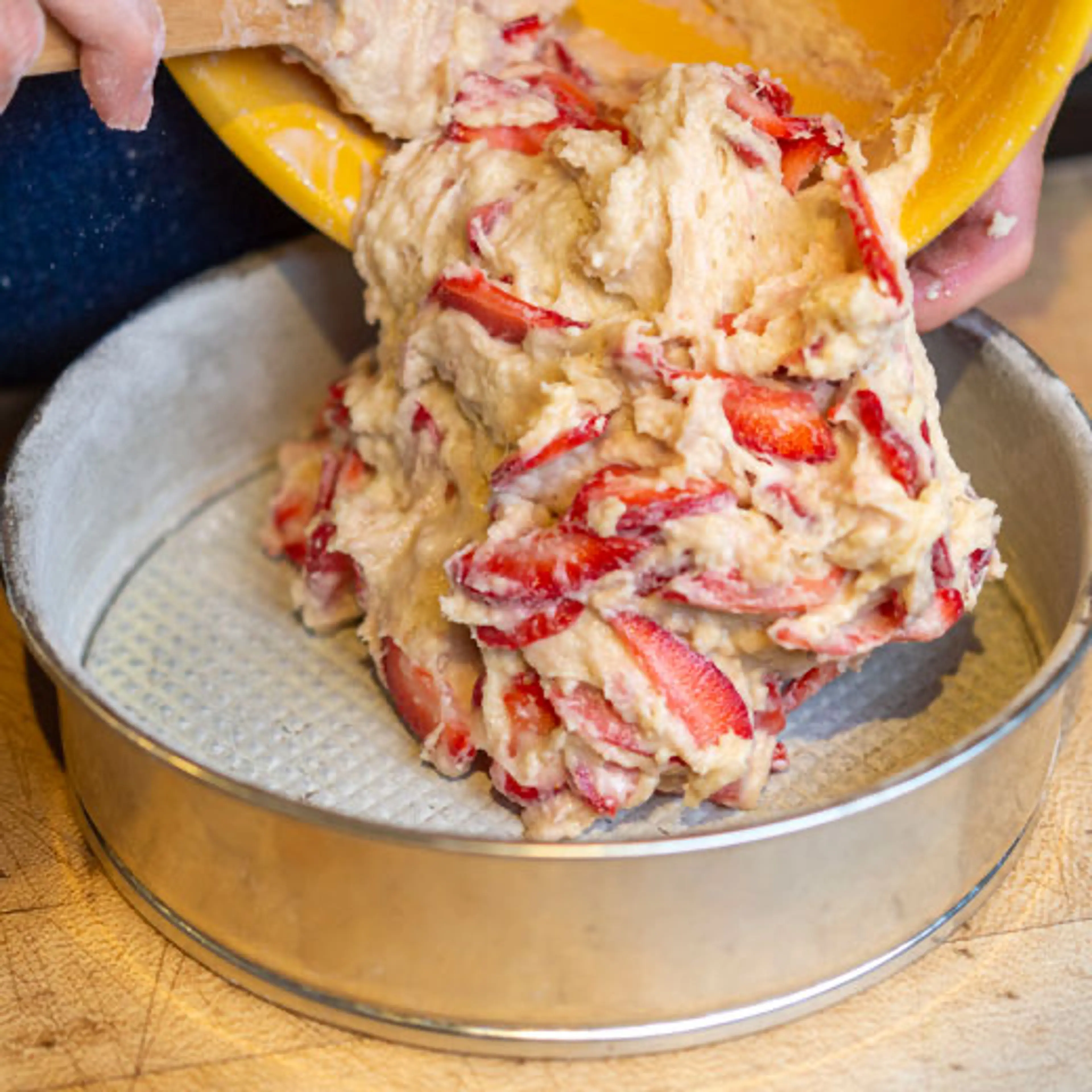 Strawberry Vanilla Crumble Cake
