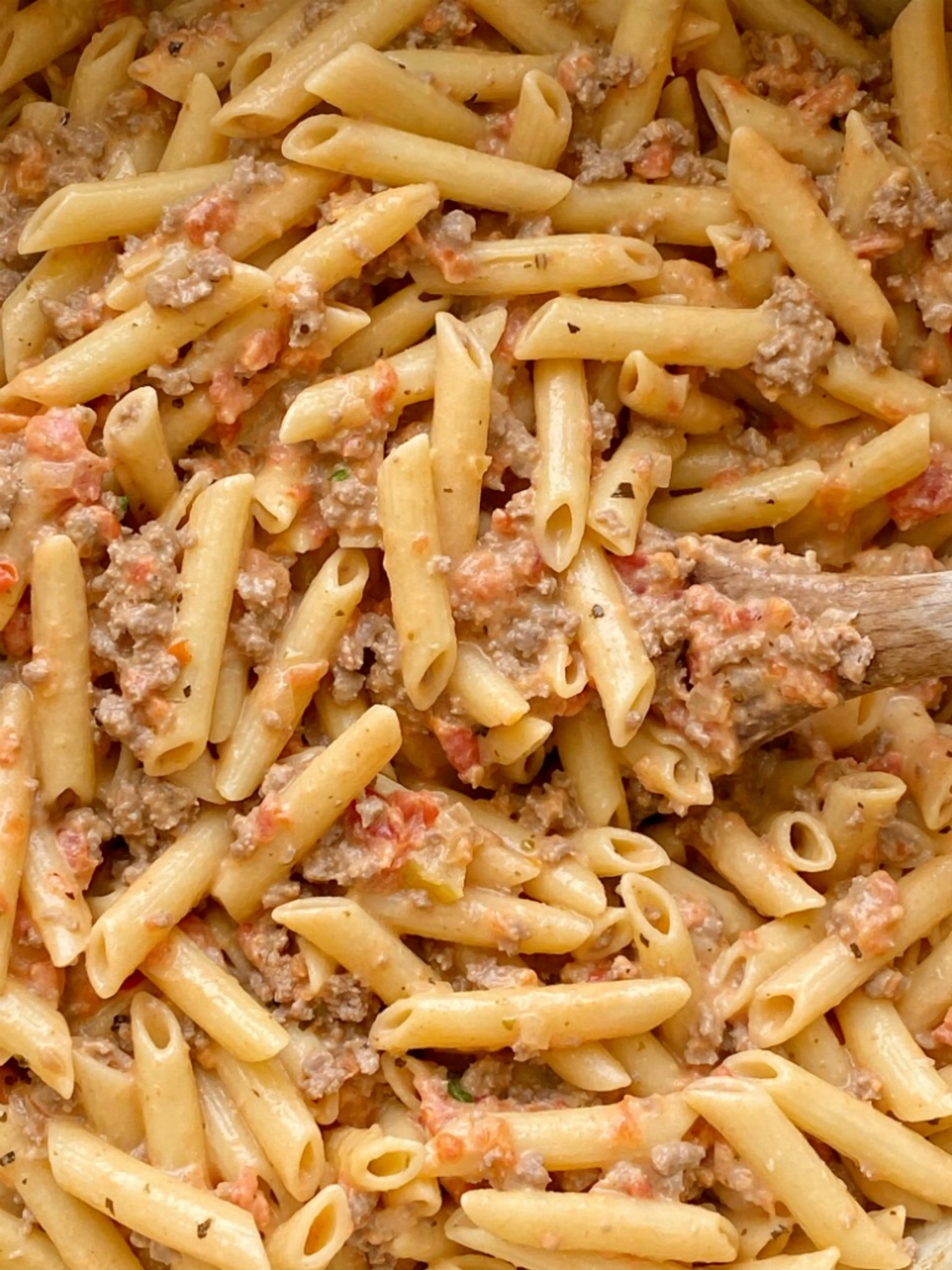 Creamy Beef, Tomato & Artichoke Pasta Skillet