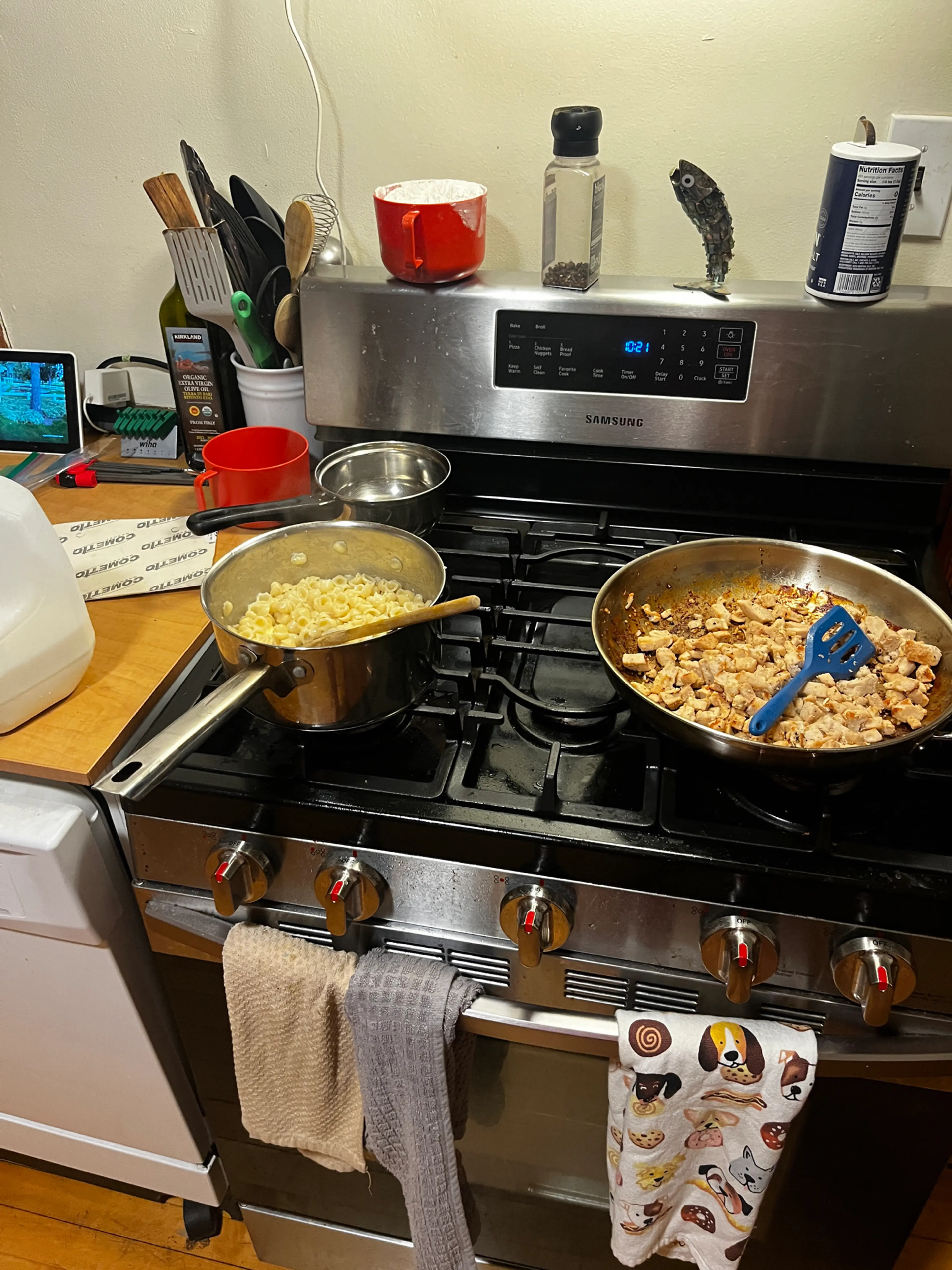 Toasted Sesame Cheddar Chicken Mac & Cheese