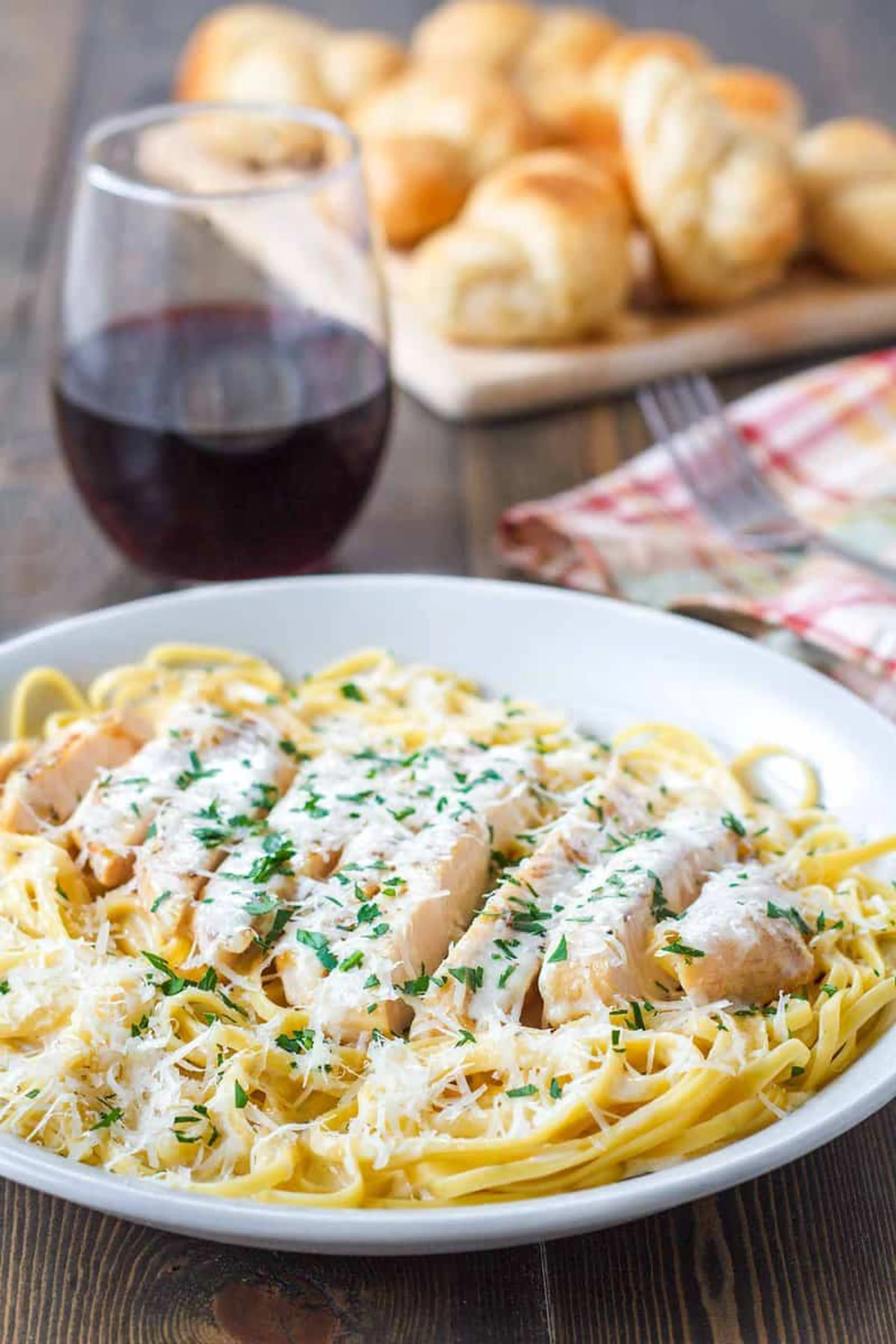 30-Minute Homemade Olive Garden Chicken Alfredo