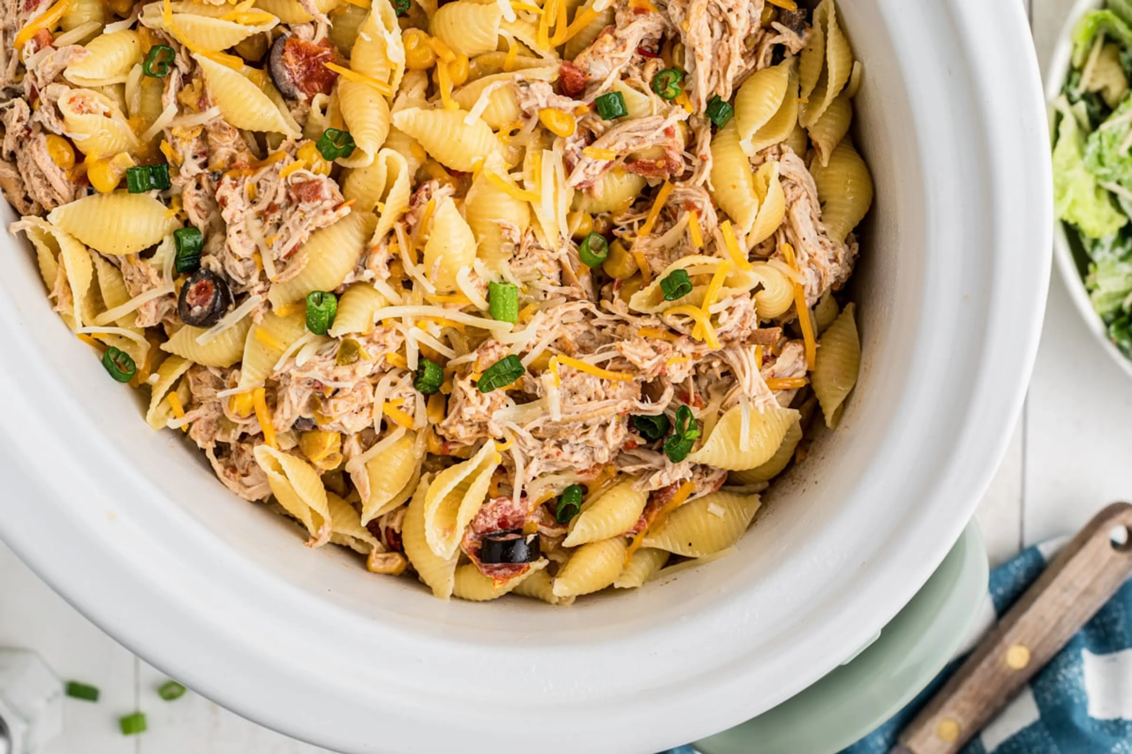 Slow Cooker Southwestern Cheesy Chicken Pasta
