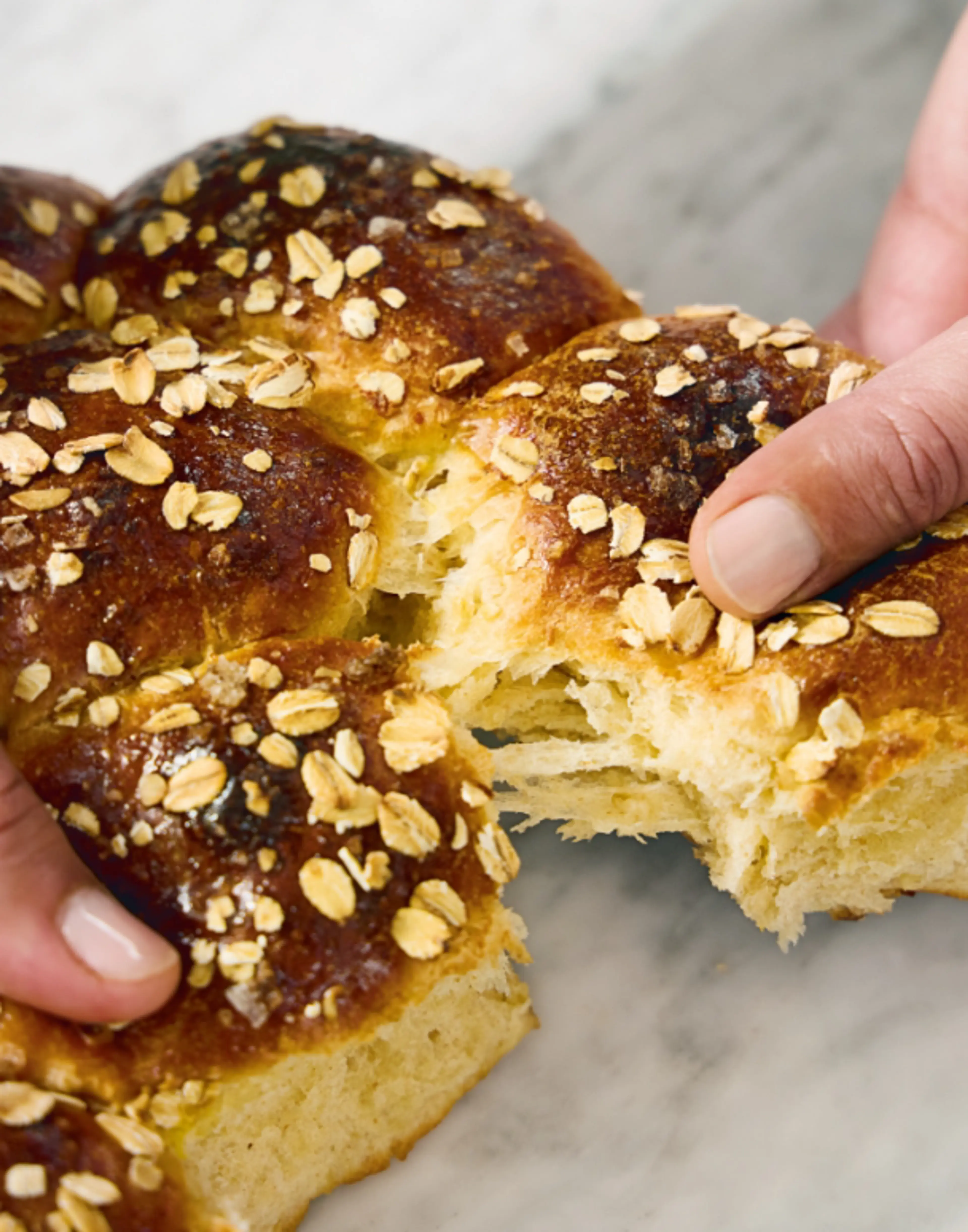 oat and honey dinner rolls