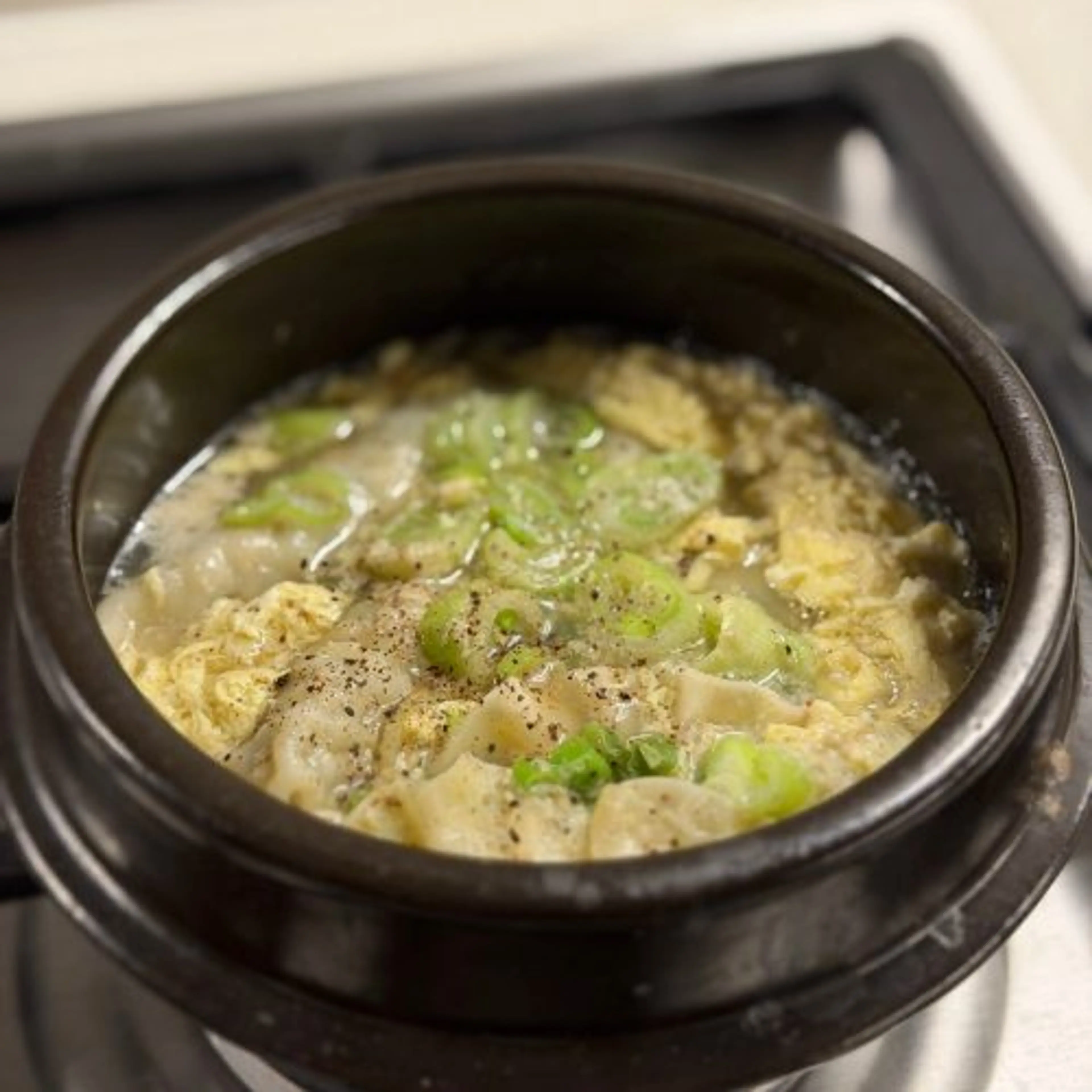 EASY Manduguk (Korean Dumpling Soup)