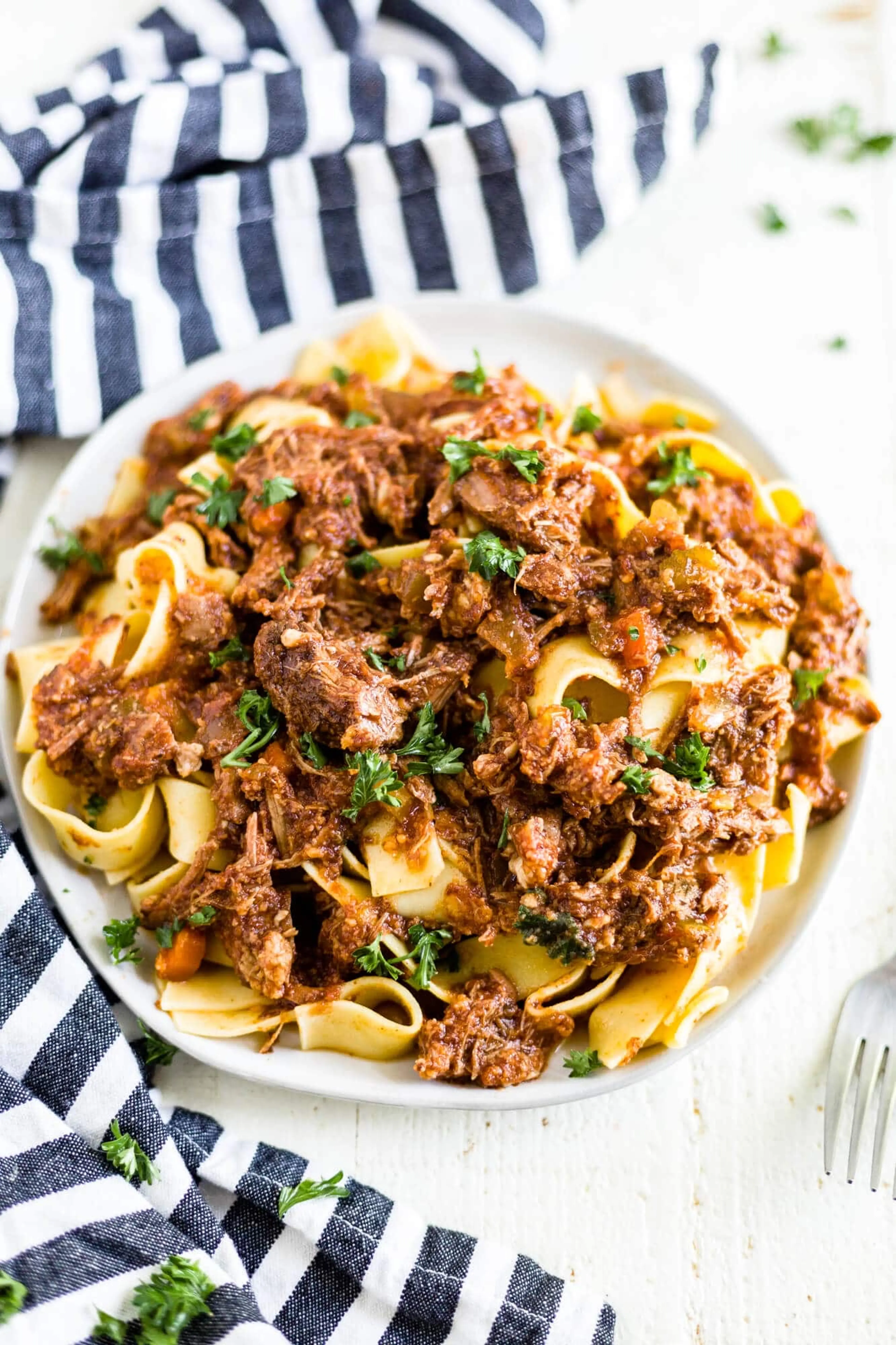 Slow cooker beef ragu