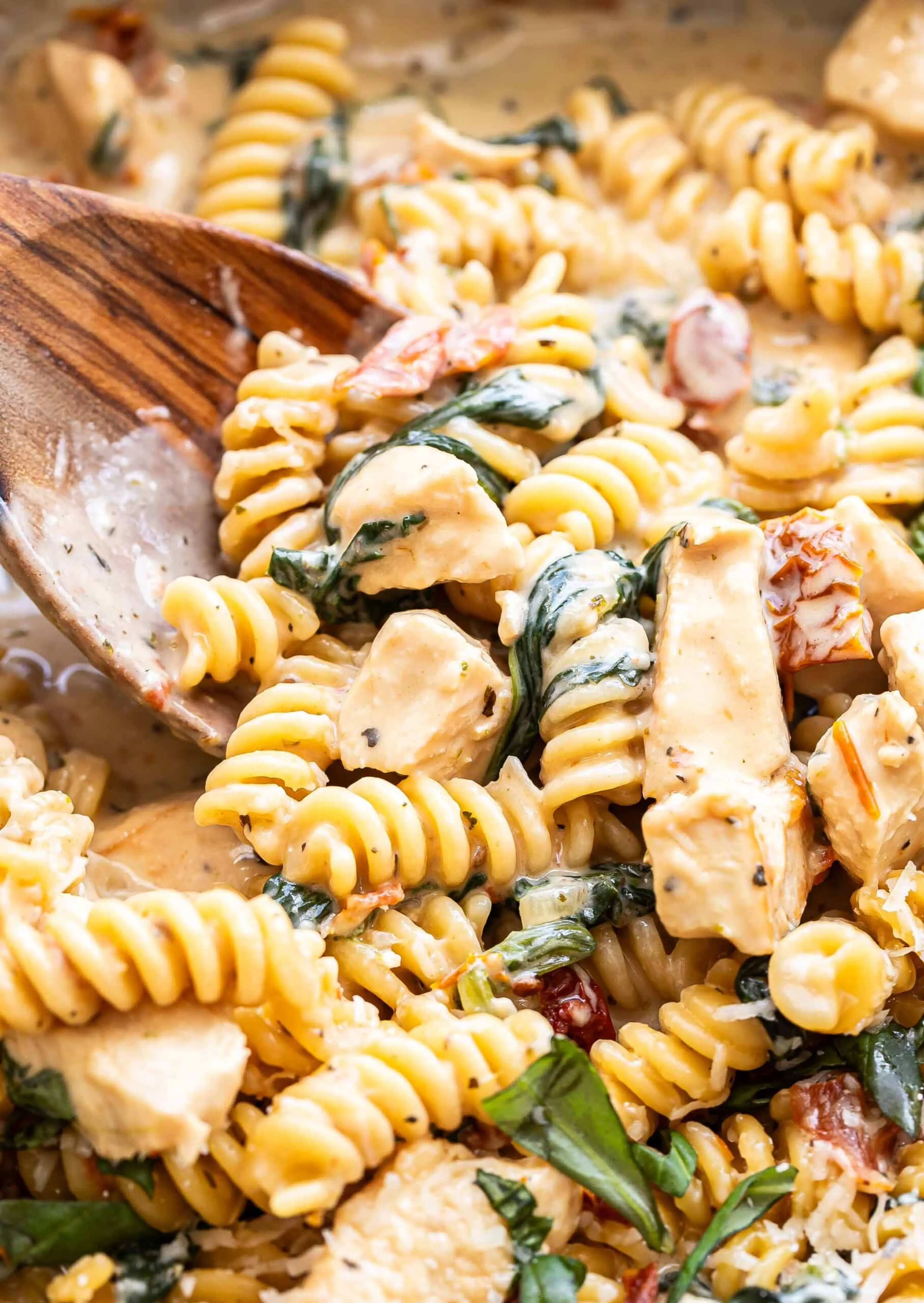 Creamy Sun Dried Tomato Chicken Pasta