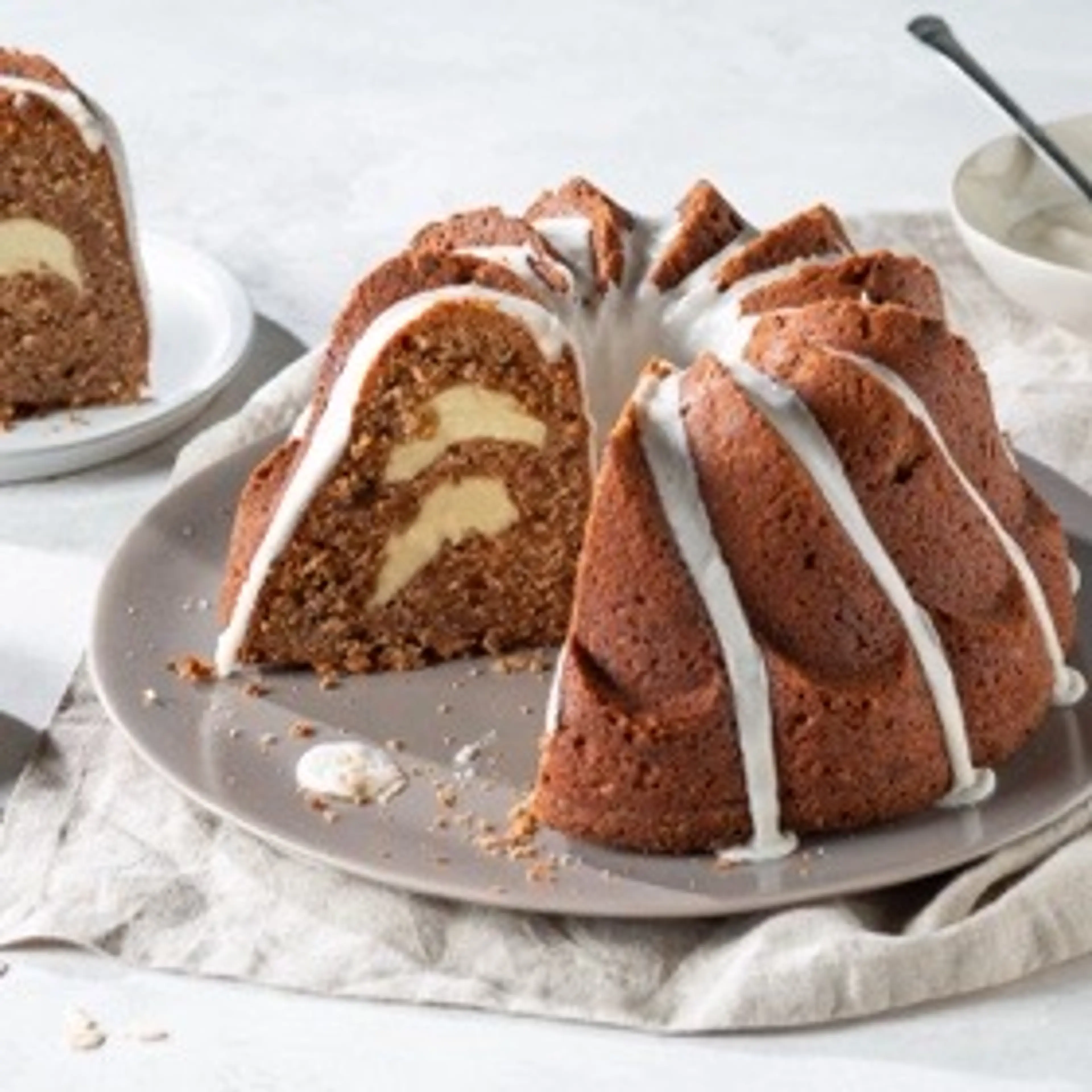 Oatmeal Cream Bundt Cake