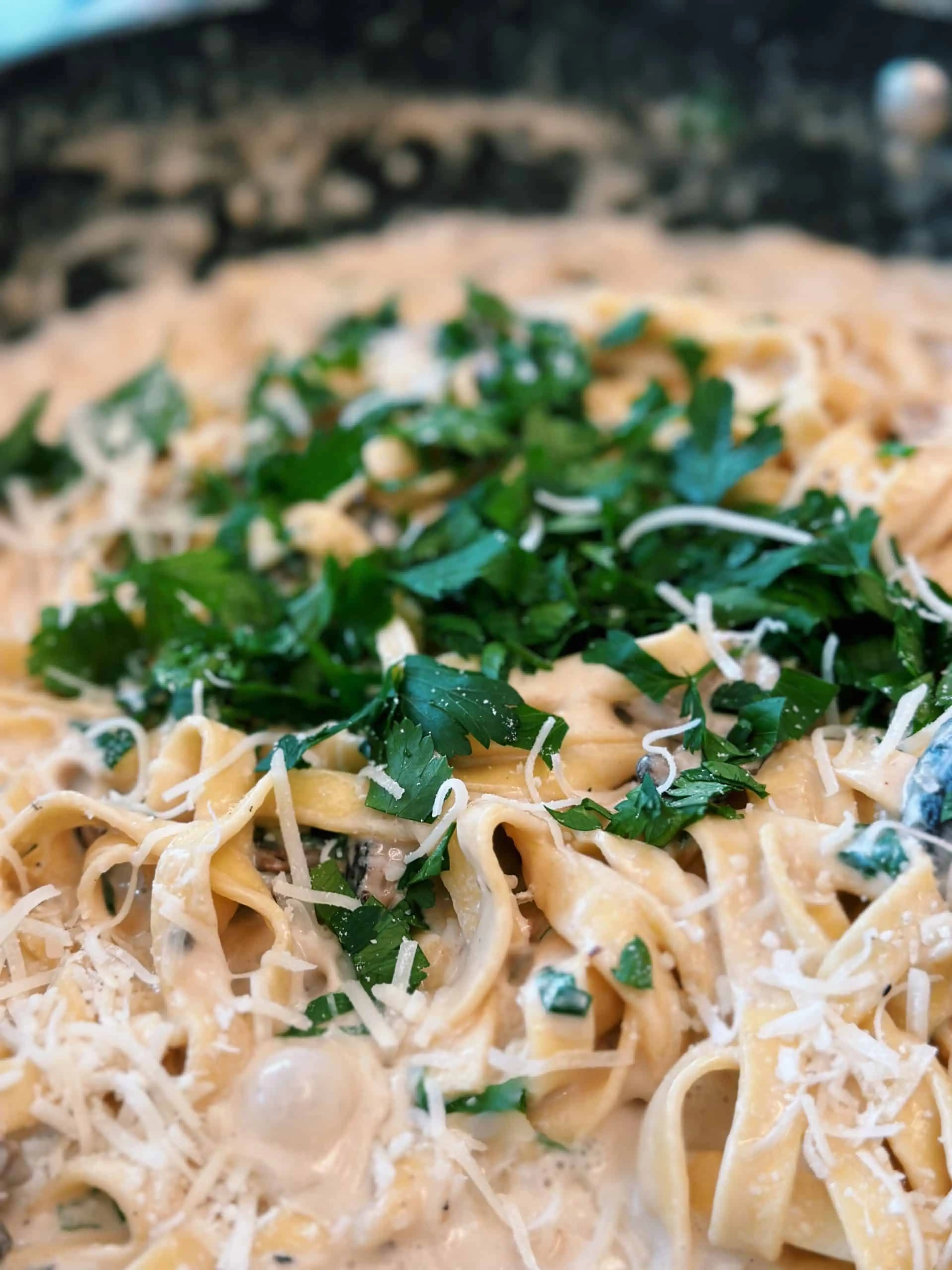 CREAMY MISO MUSHROOM PASTA