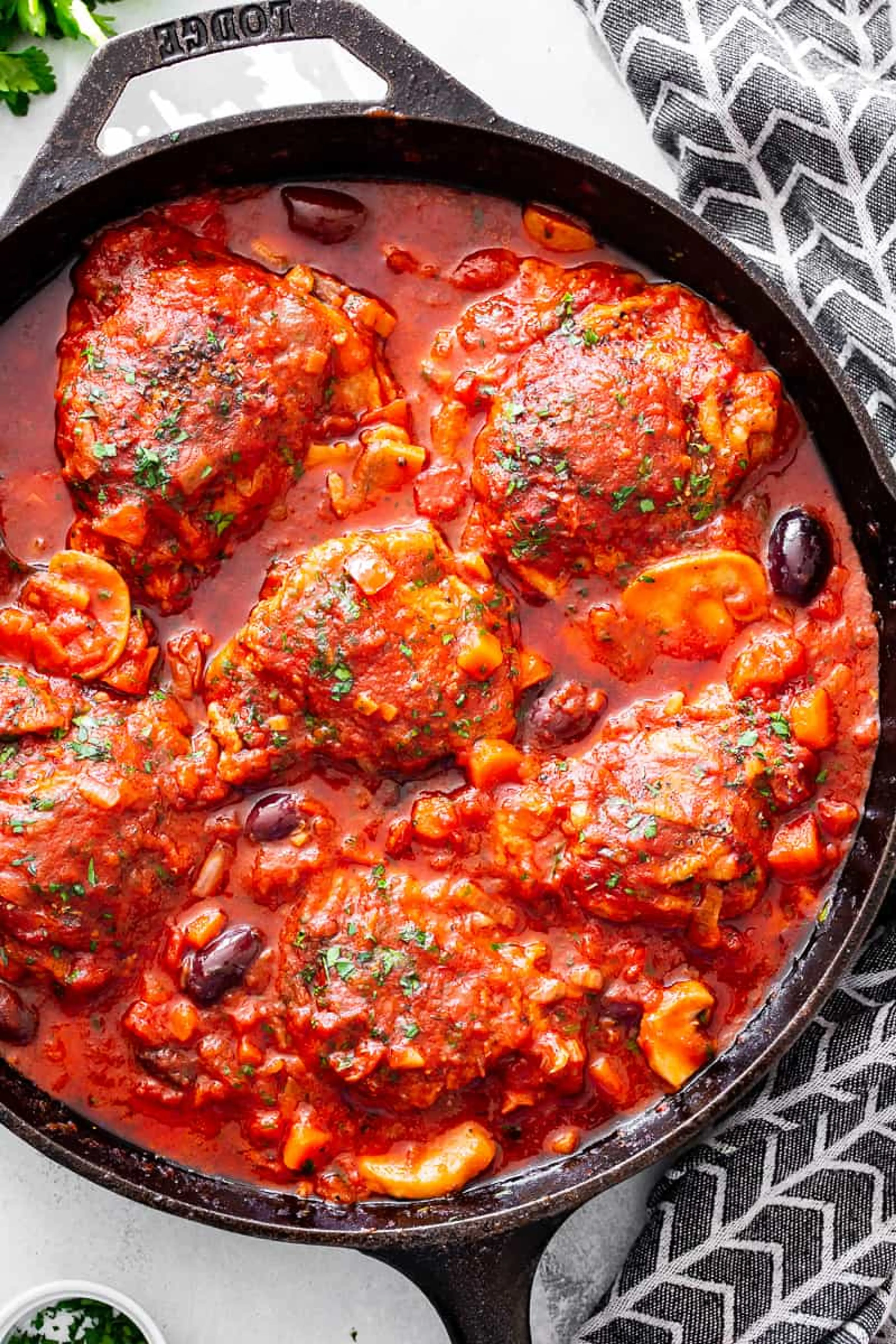 One Skillet Chicken Cacciatore {Paleo, Whole30}