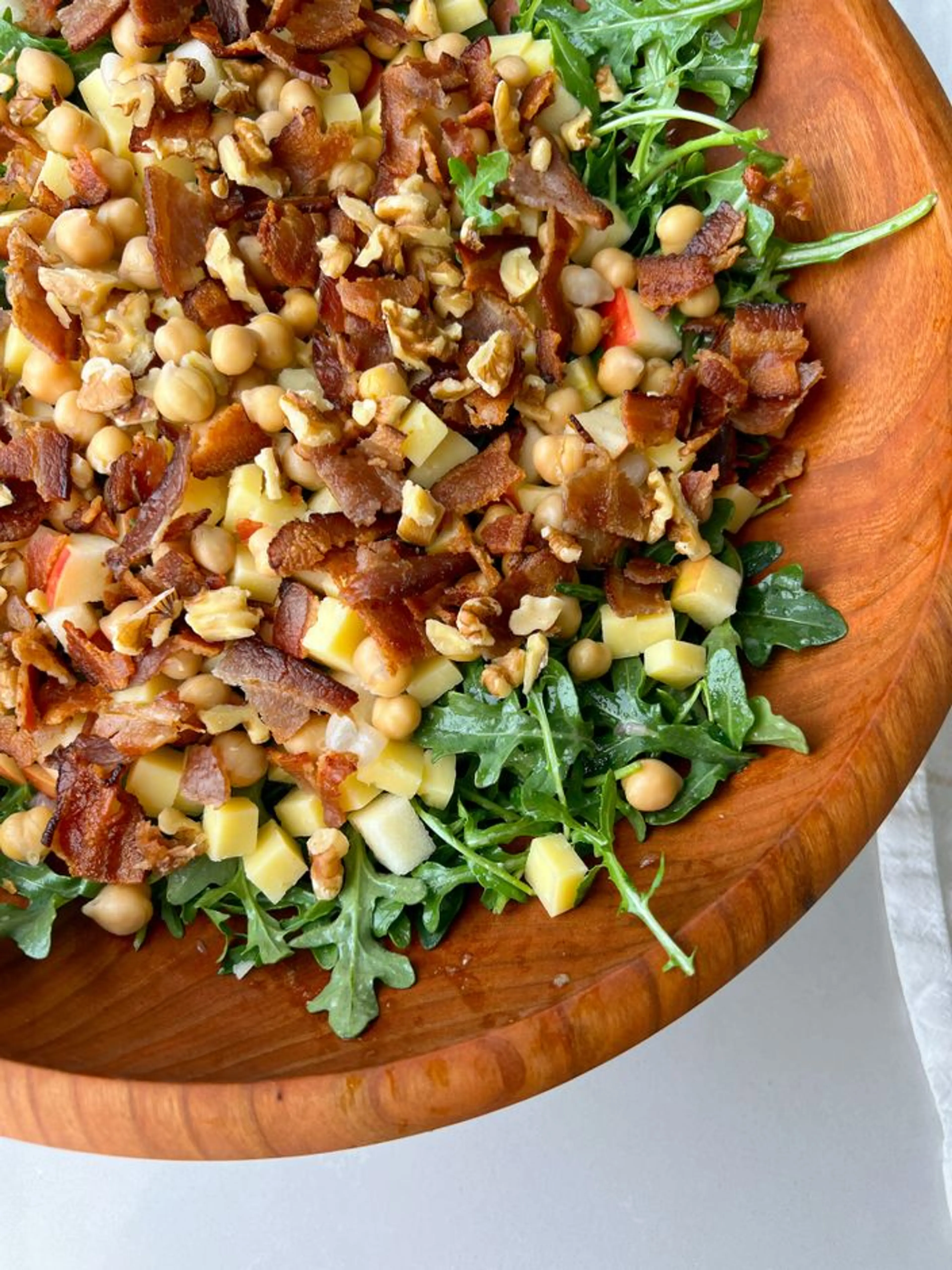 Arugula Salad with Apple, Bacon and Cheddar