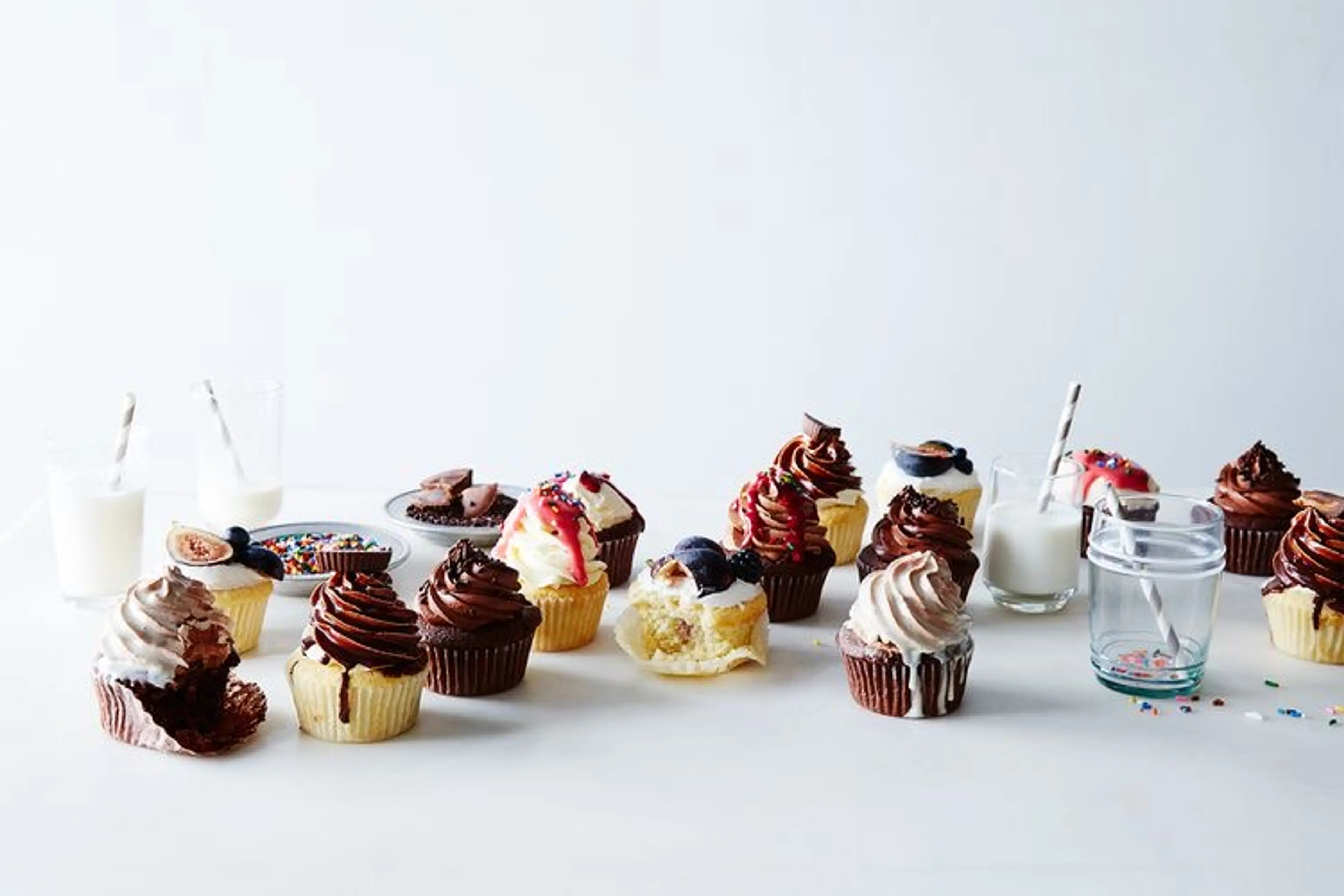 Basic Vanilla Cupcakes