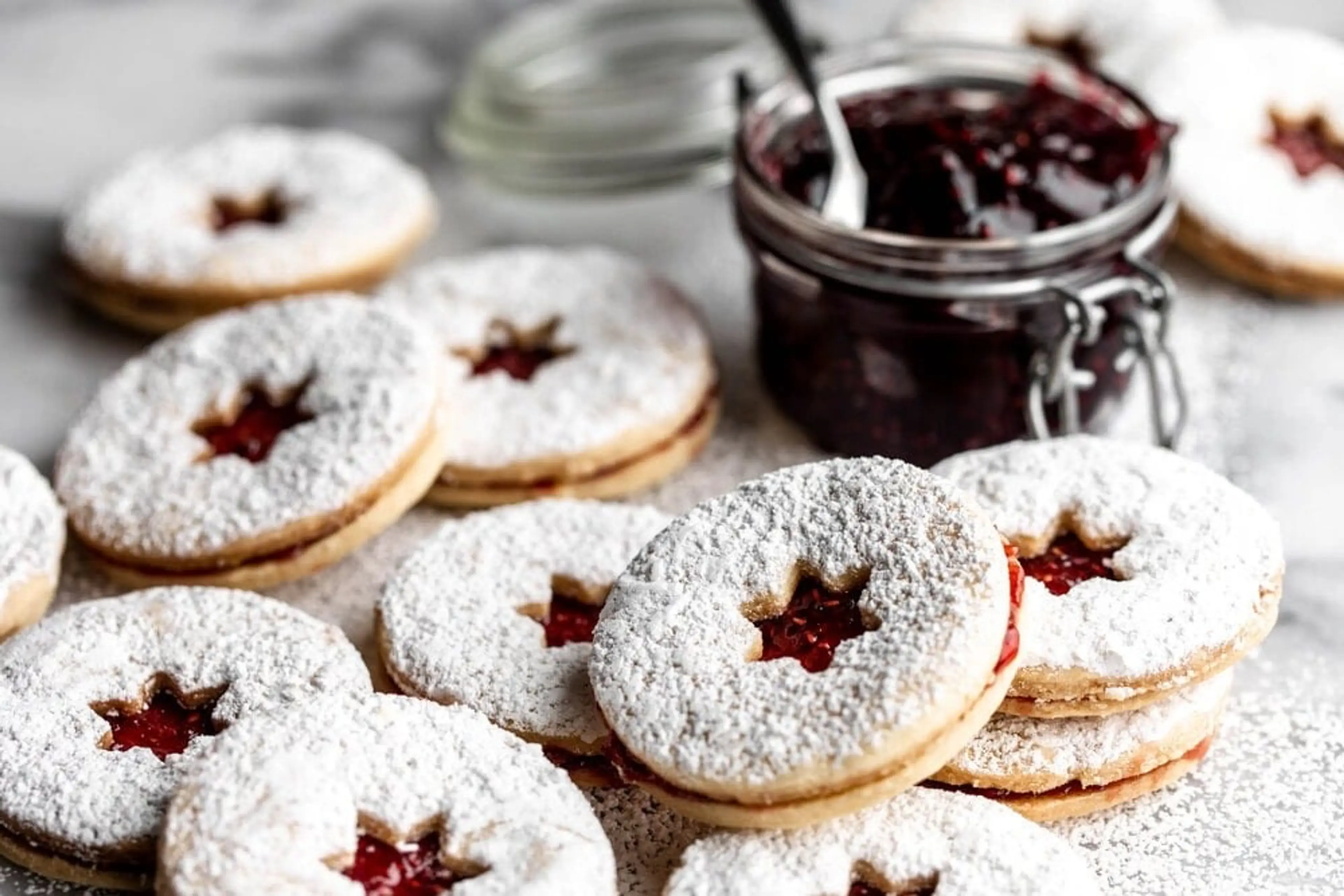 Linzer Cookies
