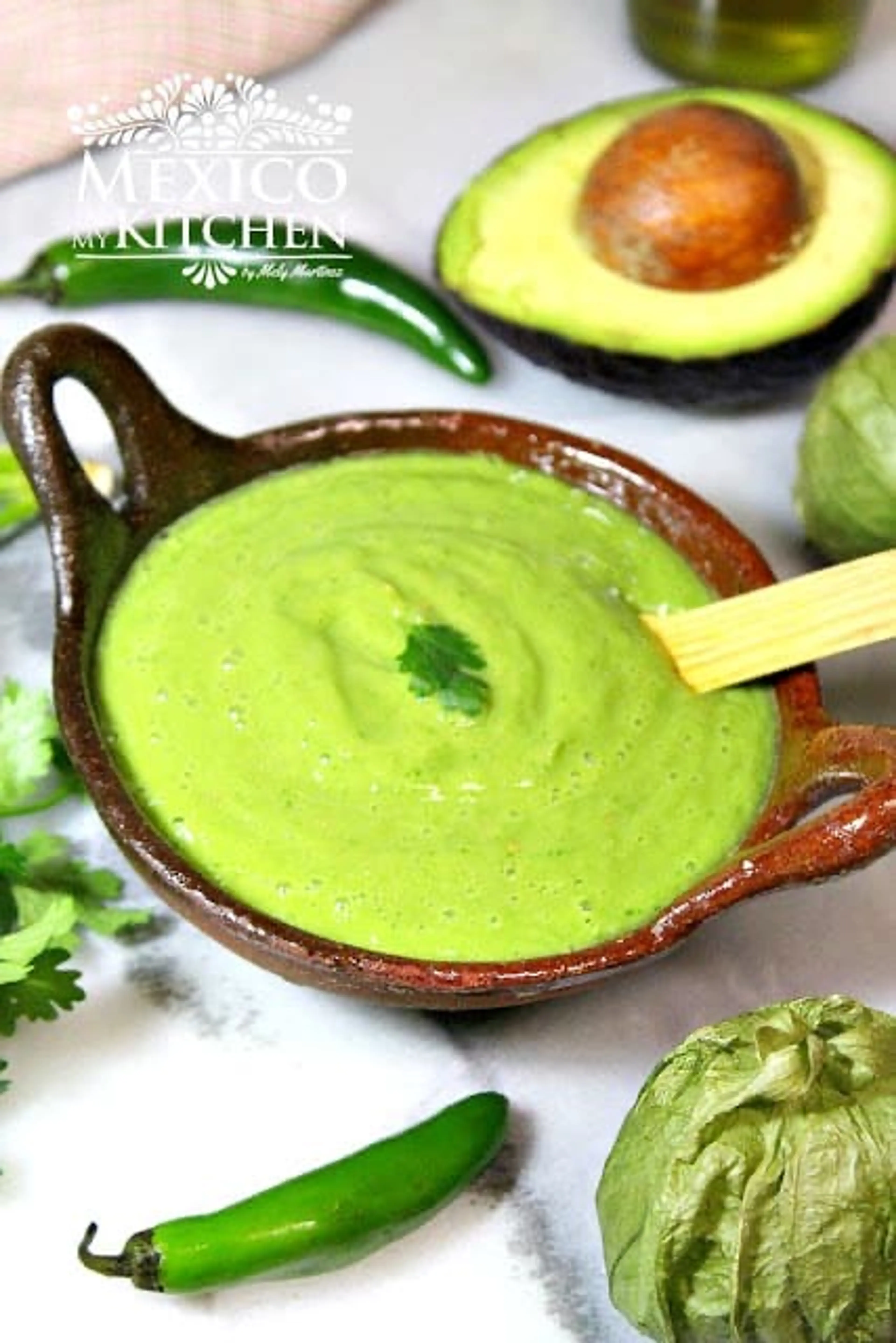 Green Salsa with Avocado