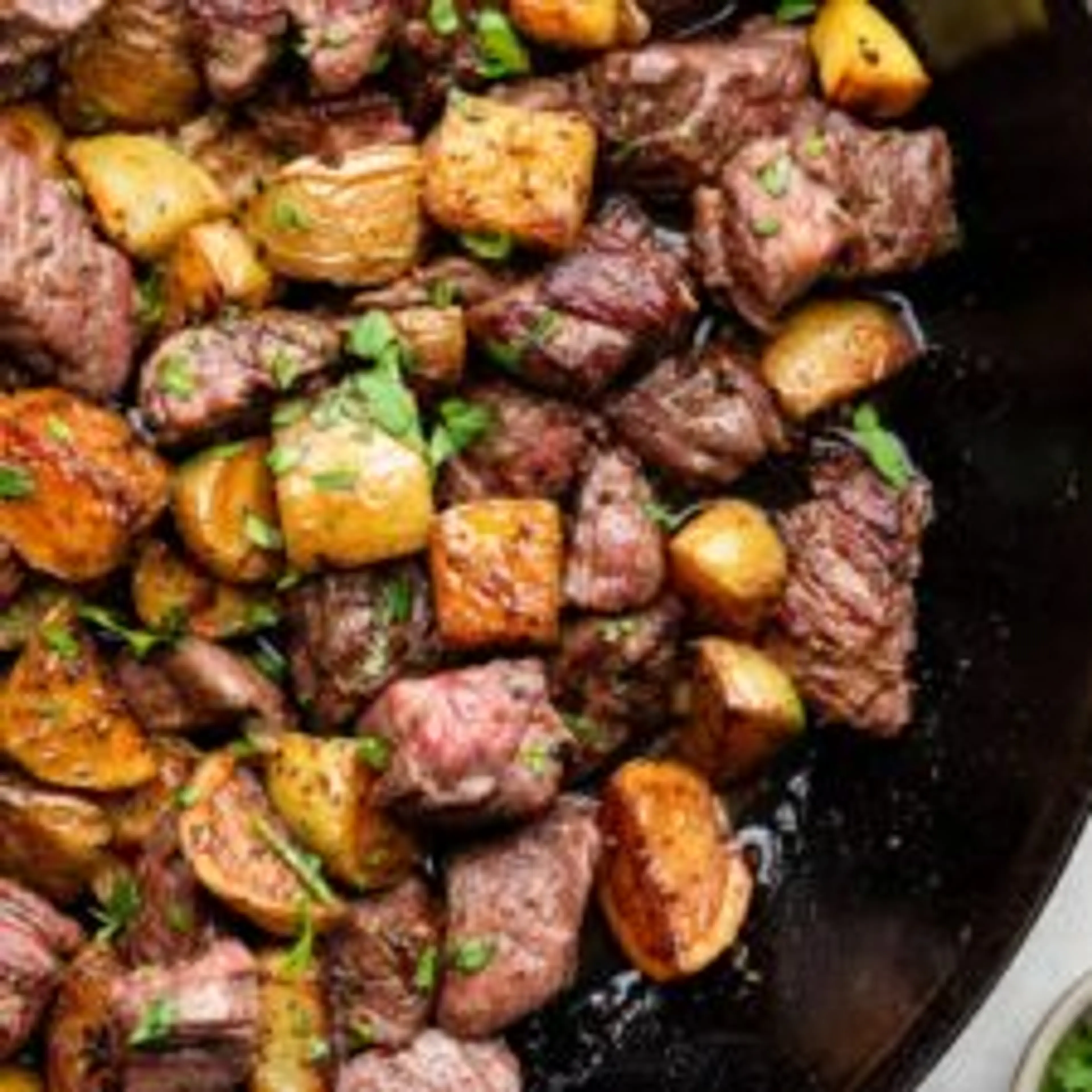 Garlic Butter Steak Bites and Potatoes