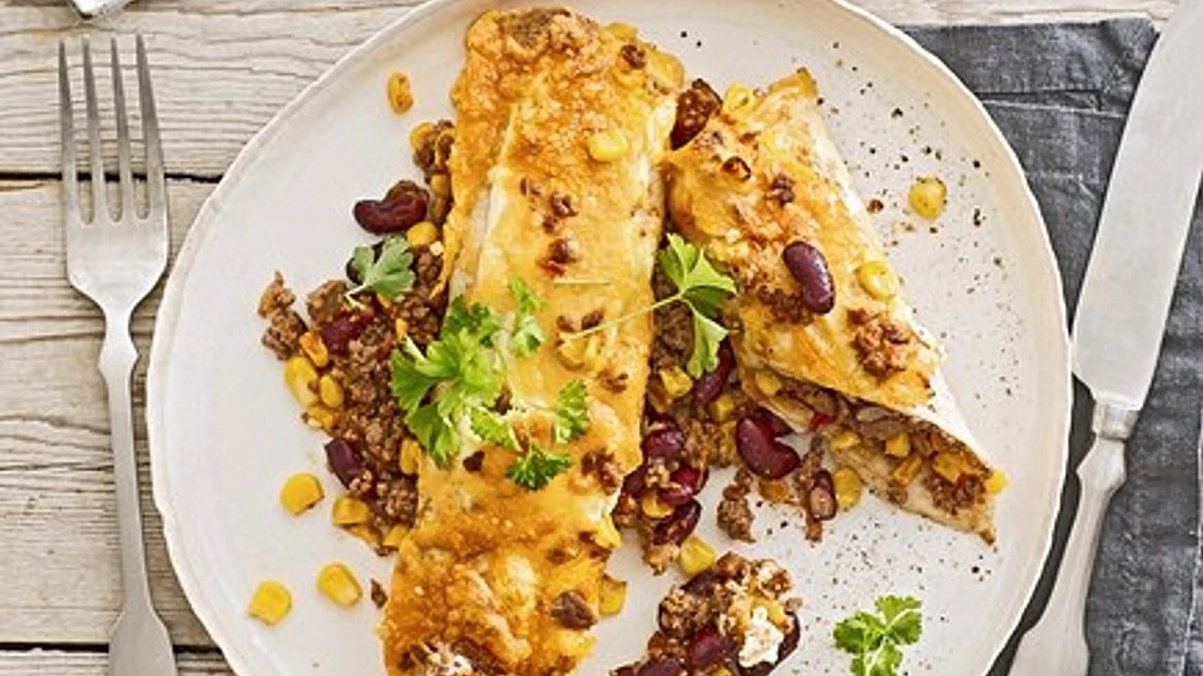 Überbackene Enchiladas mit Avocado-Dip