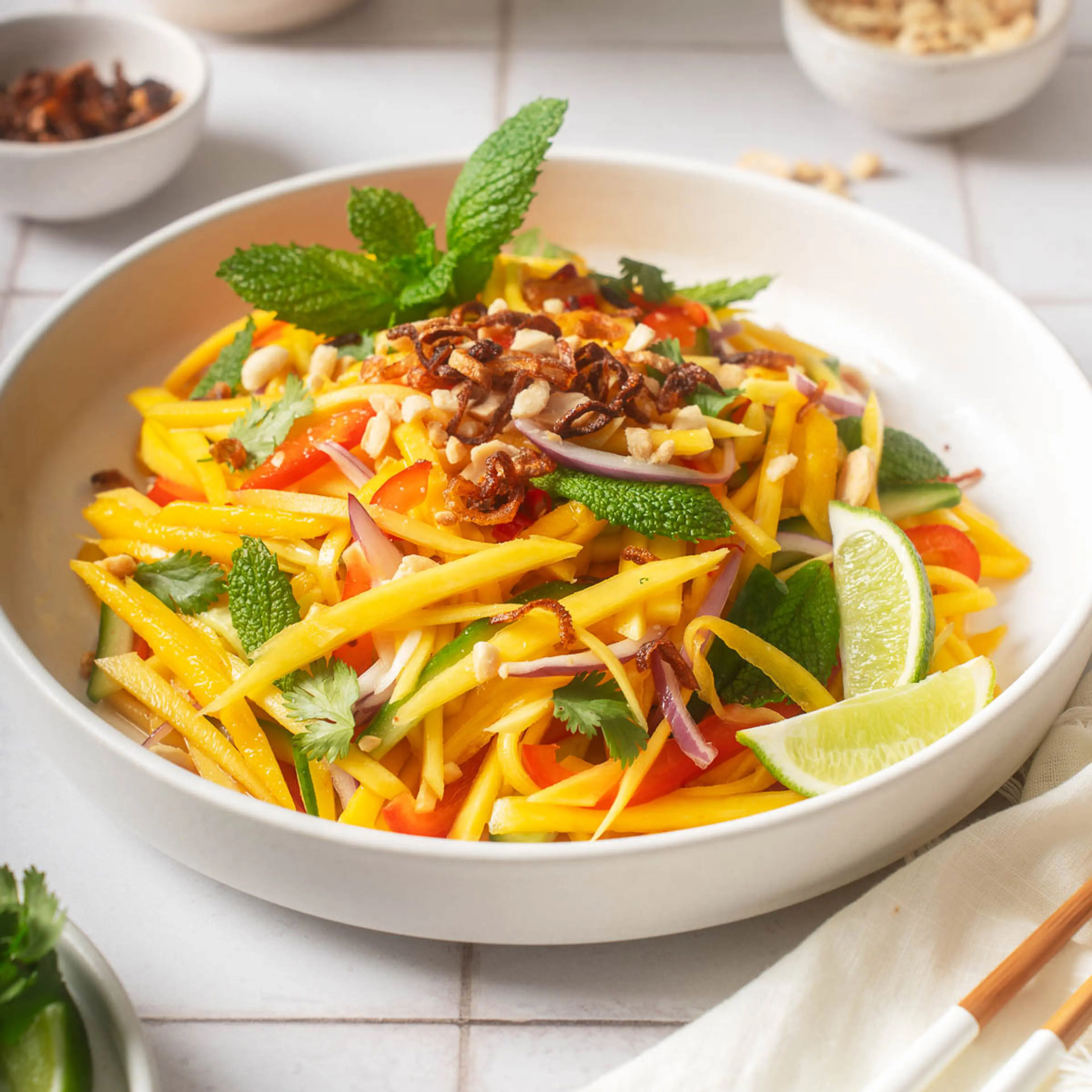 Sweet&Spicy Thai Mango salad