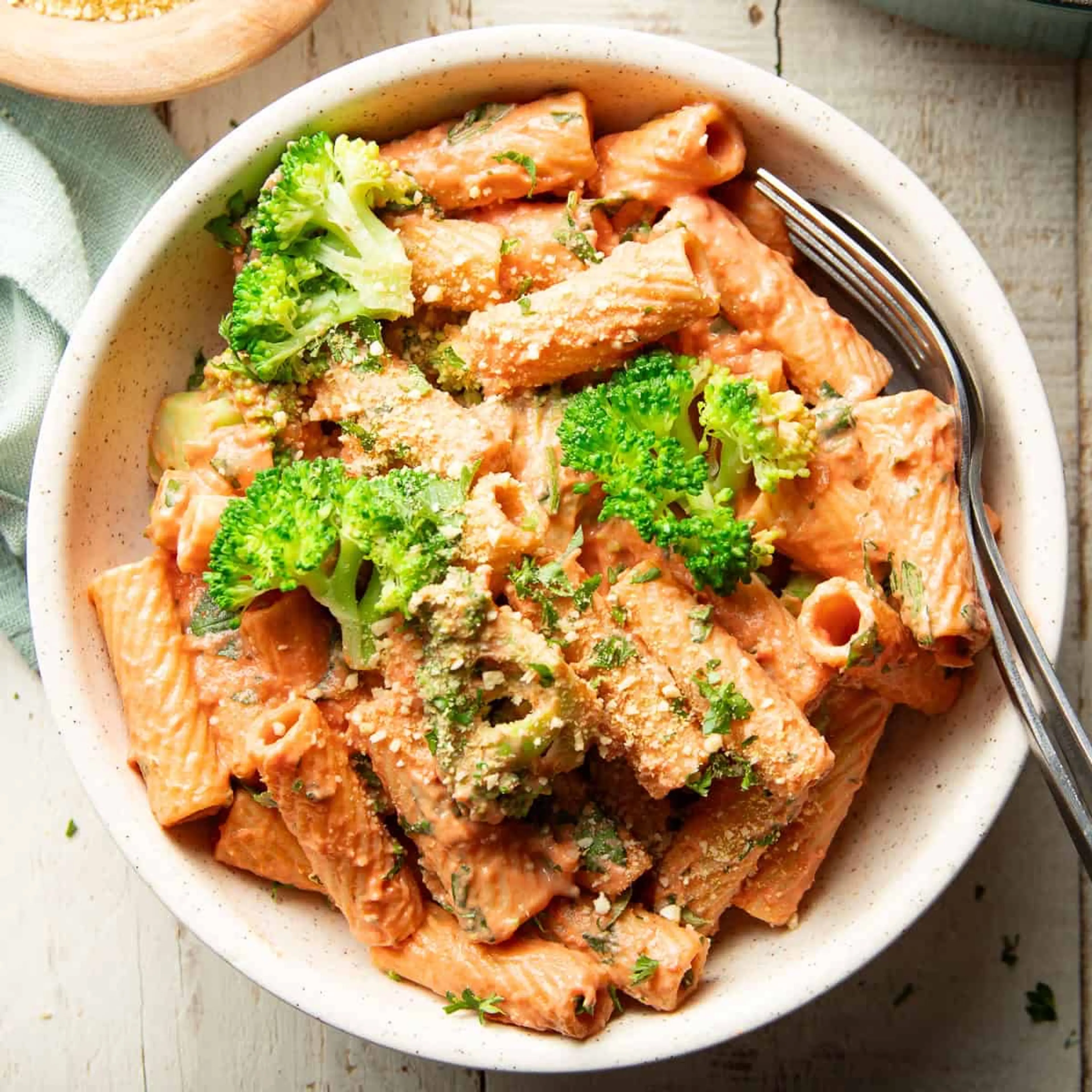 Pasta with Vegan Rosé Sauce