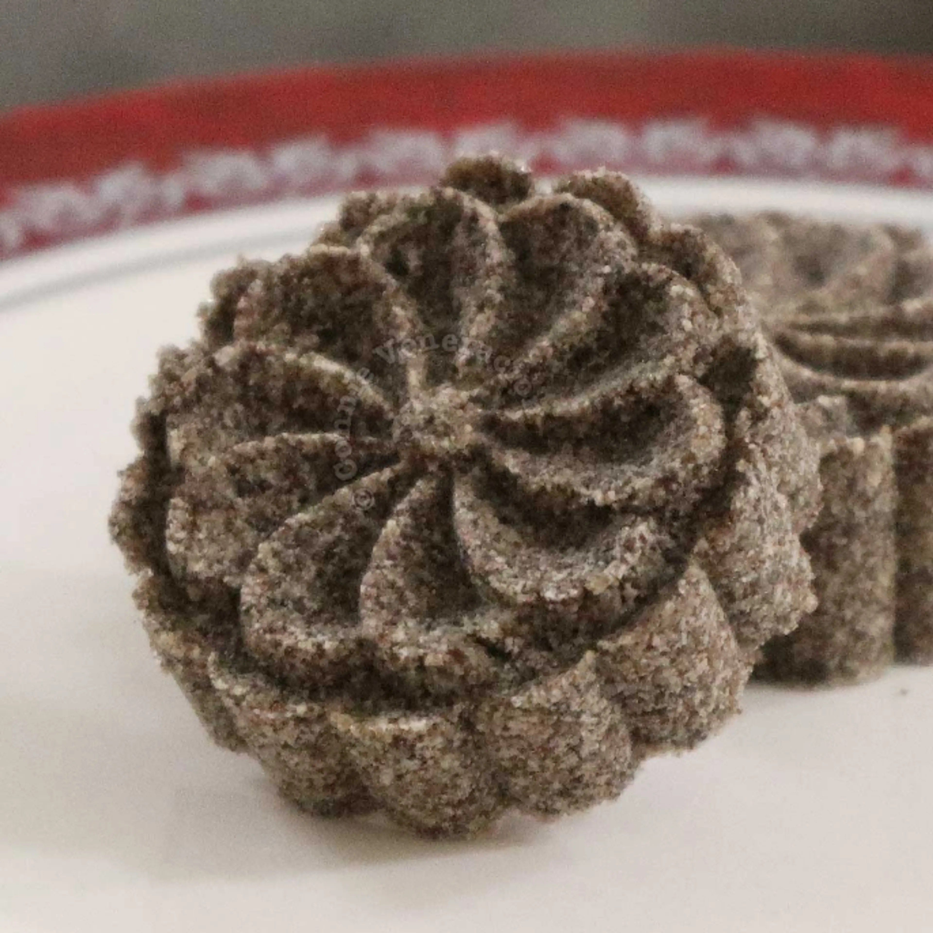 Cookies and cream polvoron