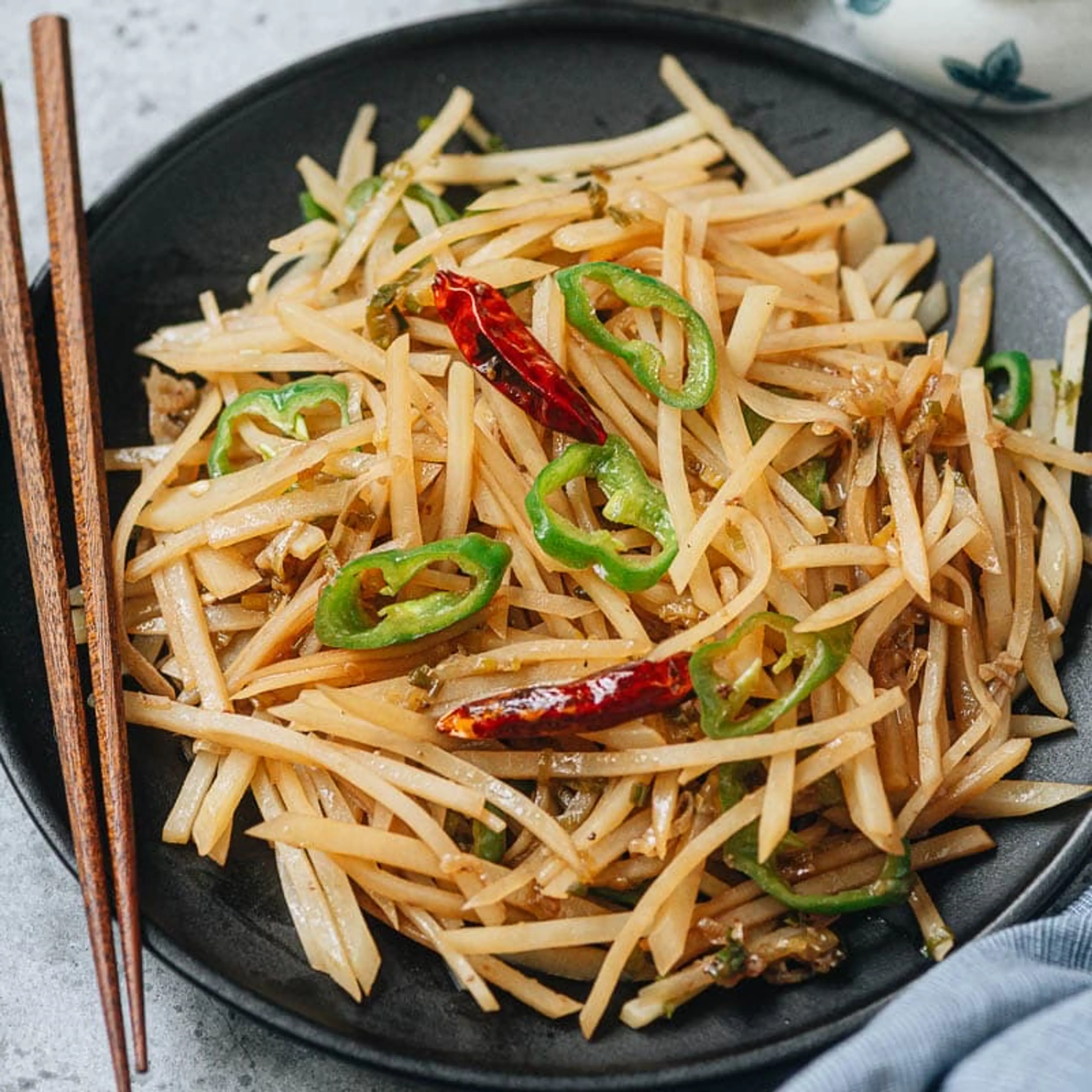 Shredded Potato Stir Fry (酸辣土豆丝)
